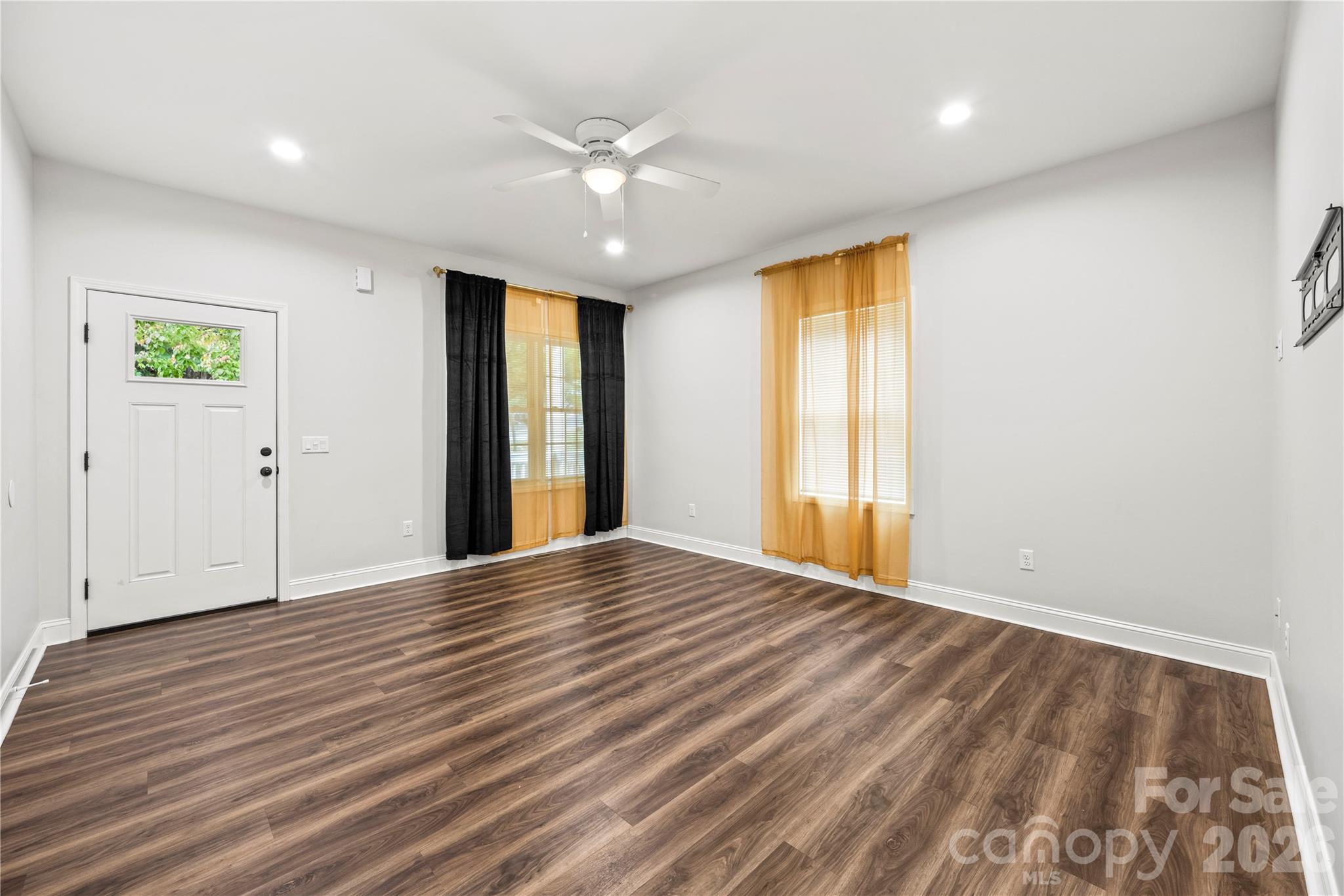 240 Old Farm School Road Property Photo 6