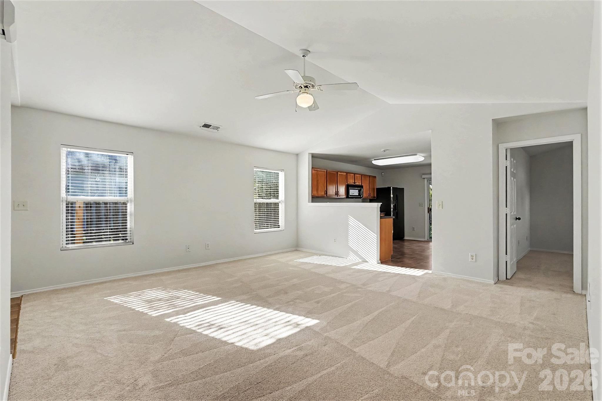 2122 Buckleigh Drive Property Photo 5