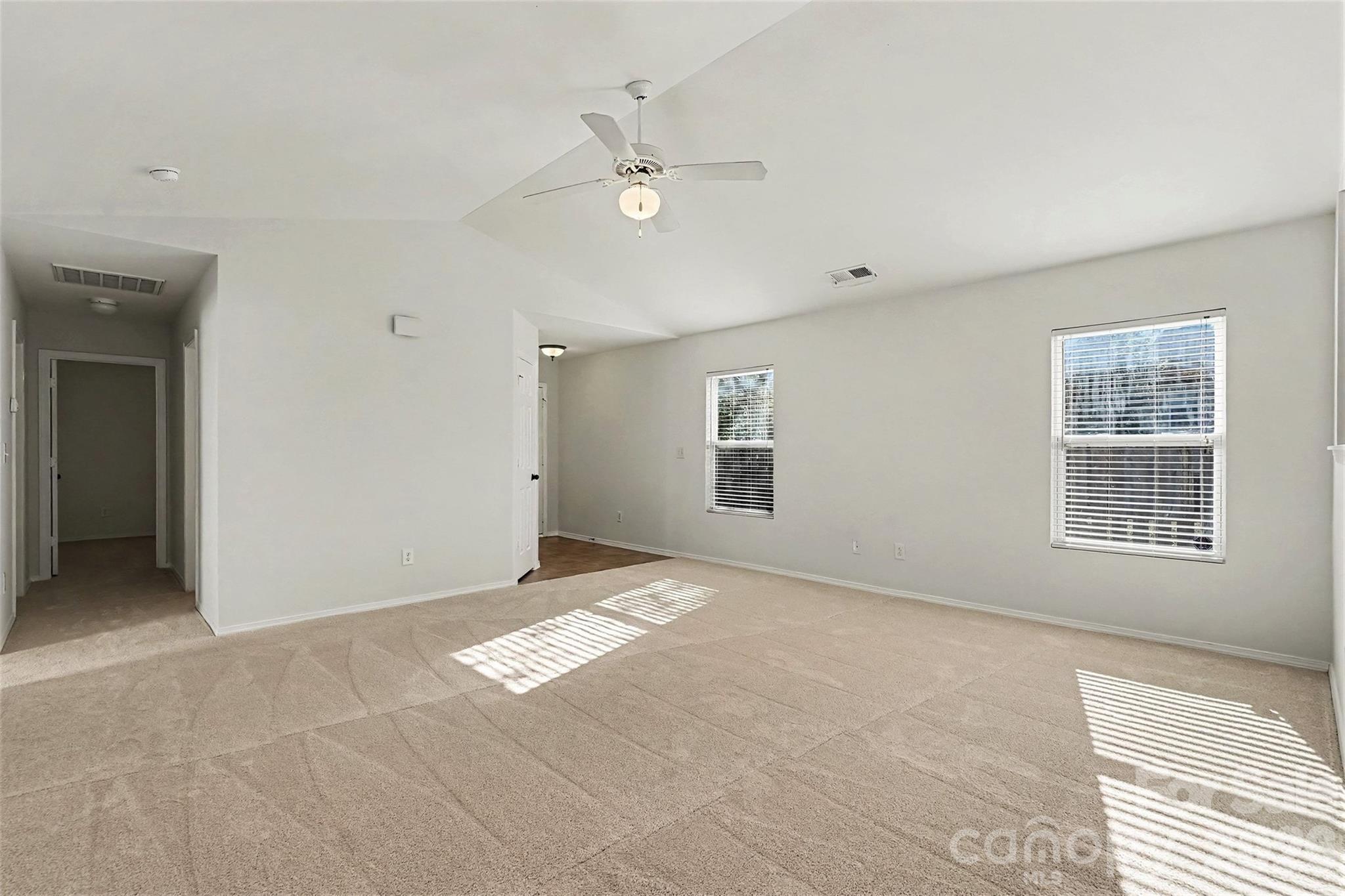 2122 Buckleigh Drive Property Photo 6