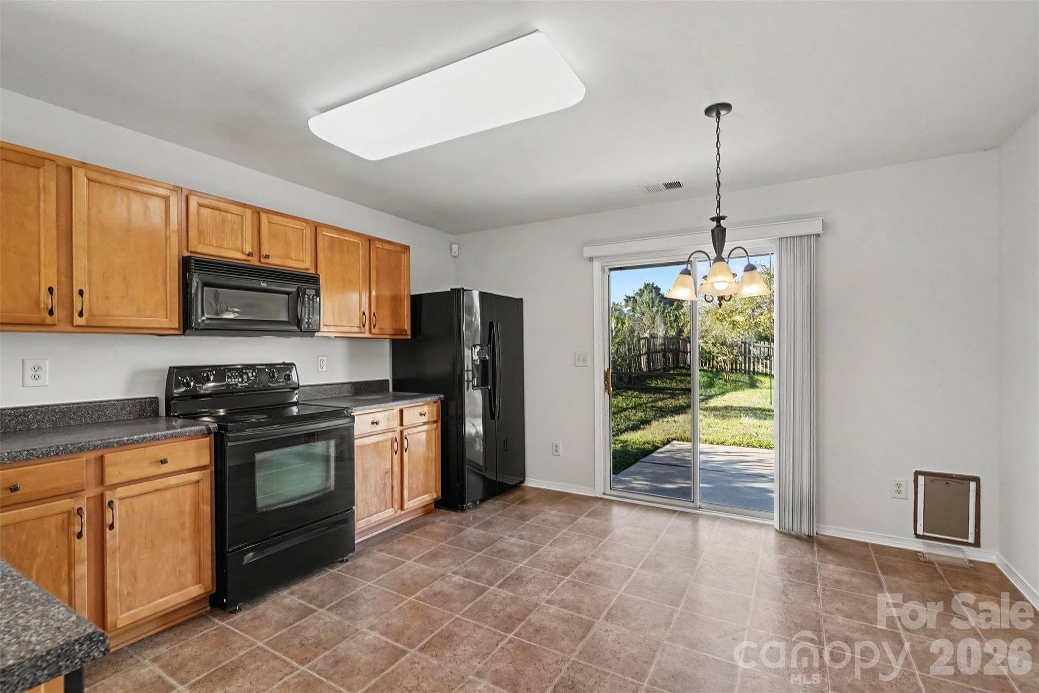 2122 Buckleigh Drive Property Photo 7