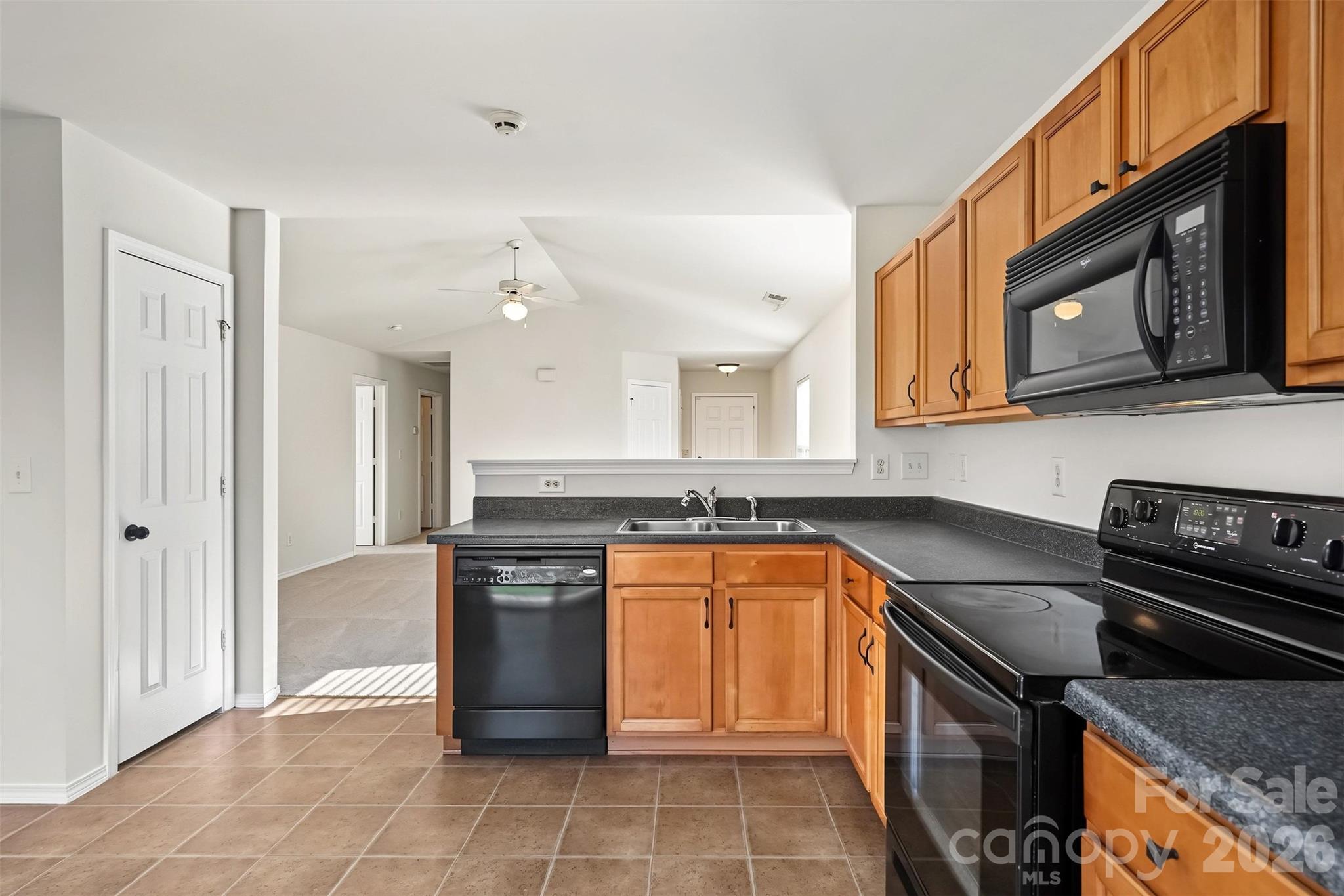 2122 Buckleigh Drive Property Photo 10