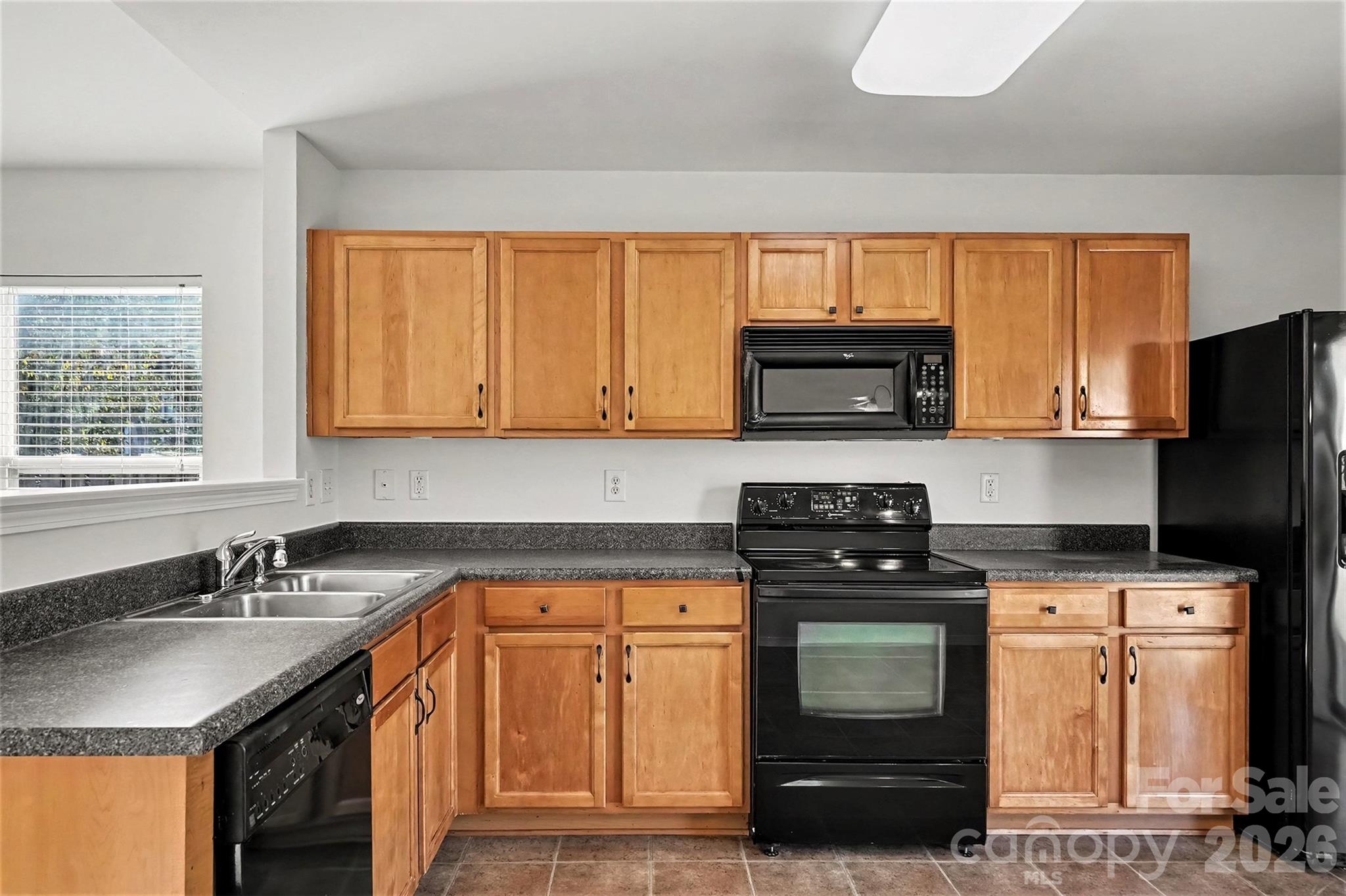 2122 Buckleigh Drive Property Photo 11