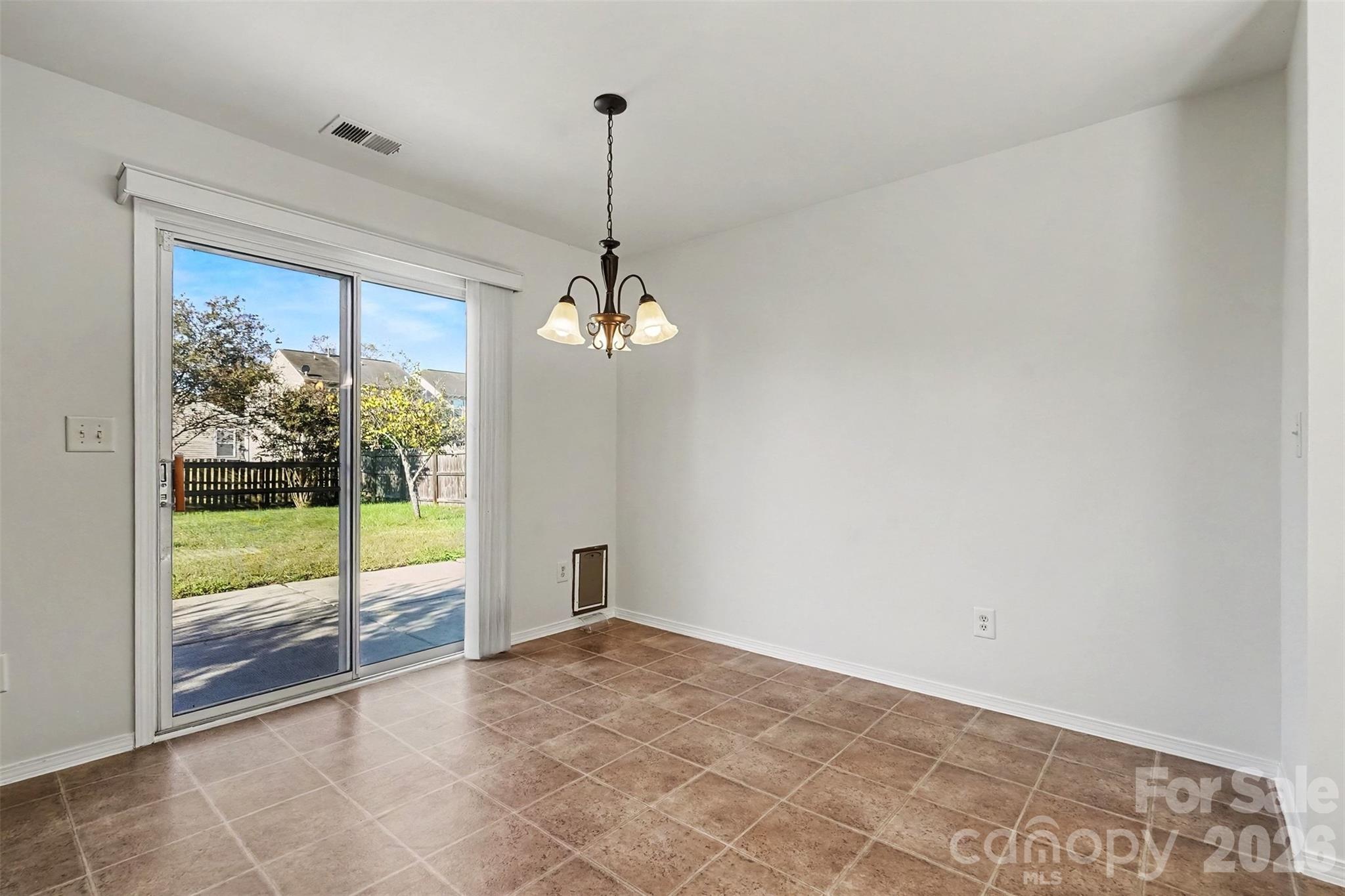 2122 Buckleigh Drive Property Photo 13