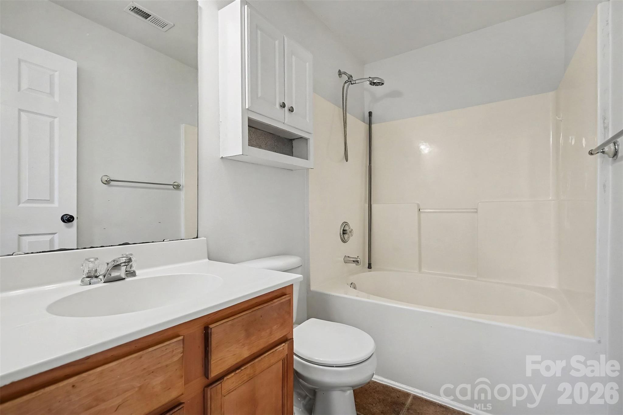2122 Buckleigh Drive Property Photo 16