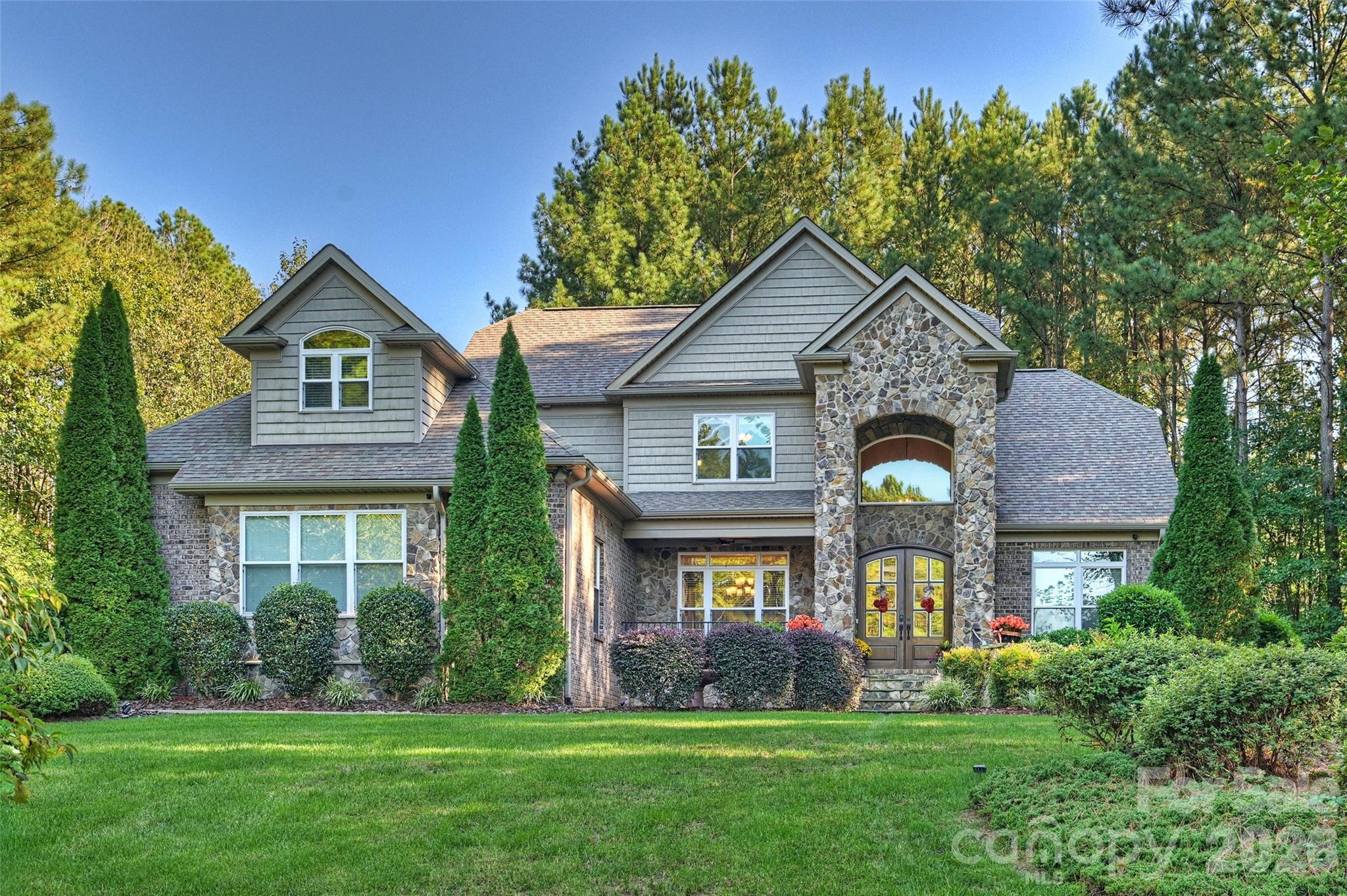 6653 Goose Point Drive Property Photo 2
