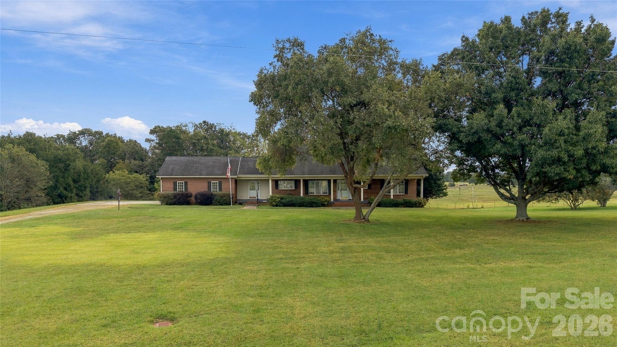 4020 Harris Creek Road Property Photo 2