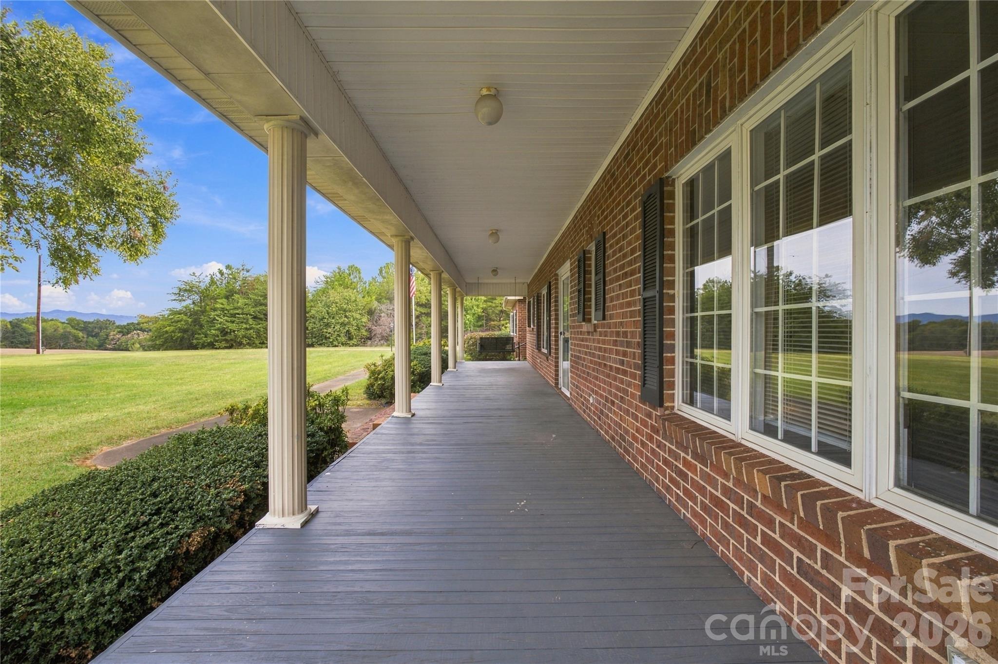 4020 Harris Creek Road Property Photo 6
