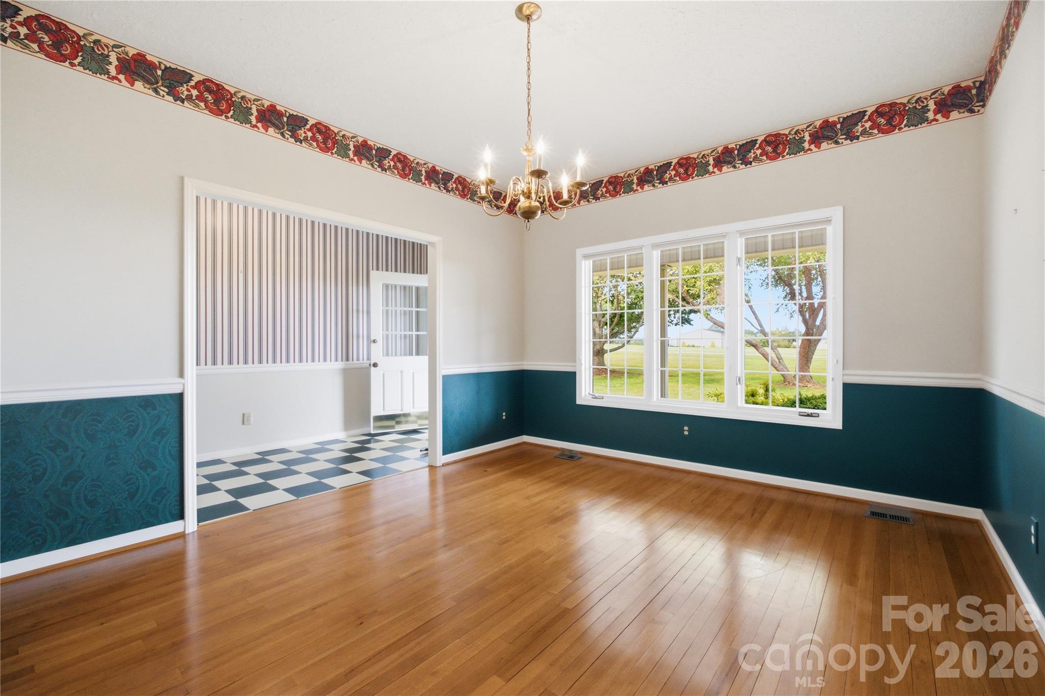4020 Harris Creek Road Property Photo 9