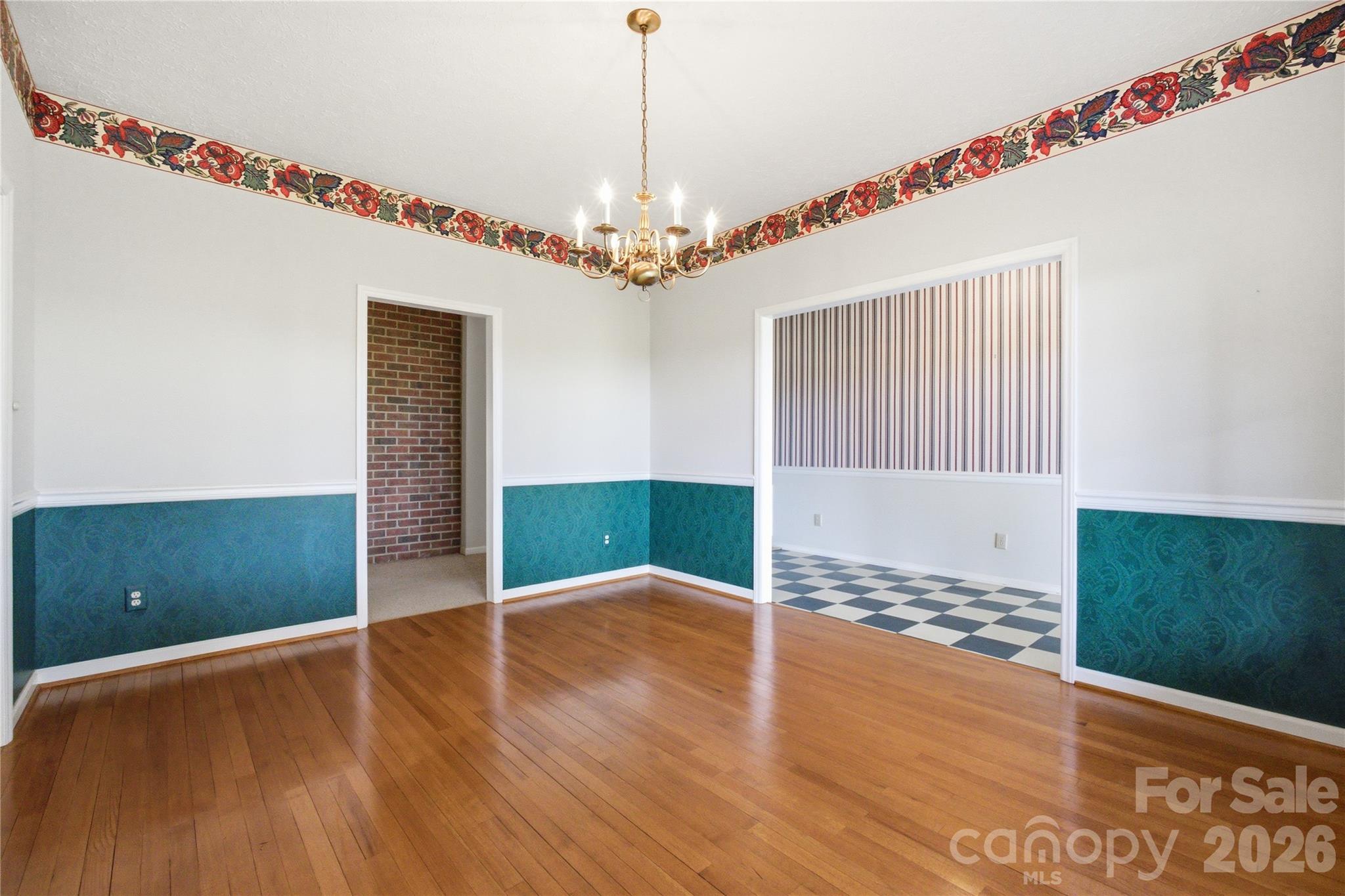 4020 Harris Creek Road Property Photo 10