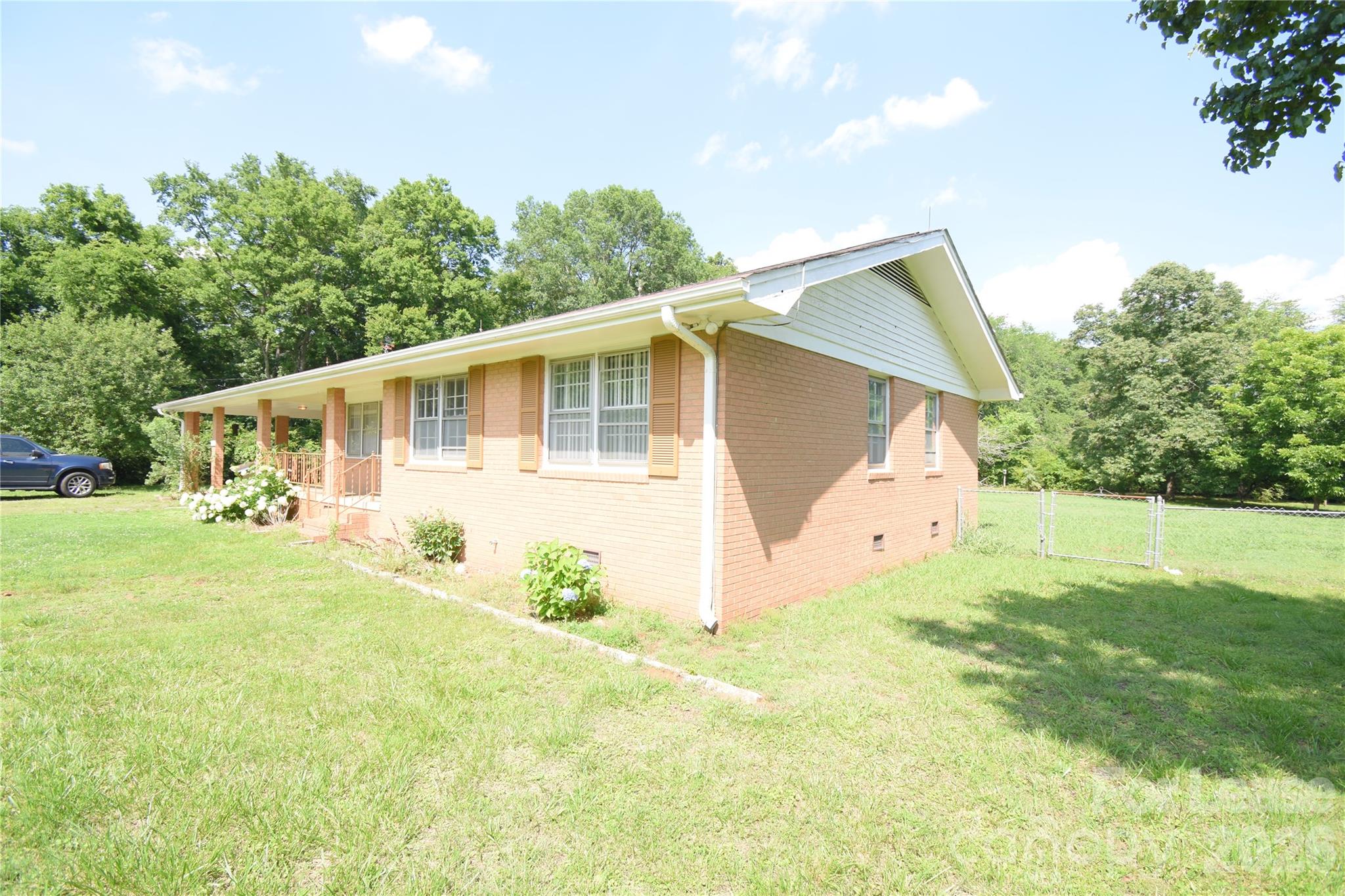 4099 Shenandoah Drive Property Photo 2