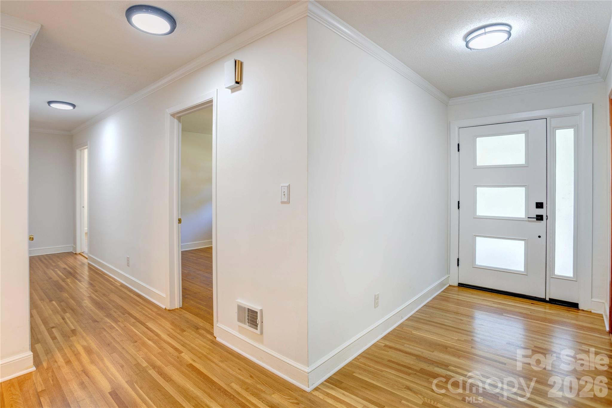 688 Grandview Drive Property Photo 10