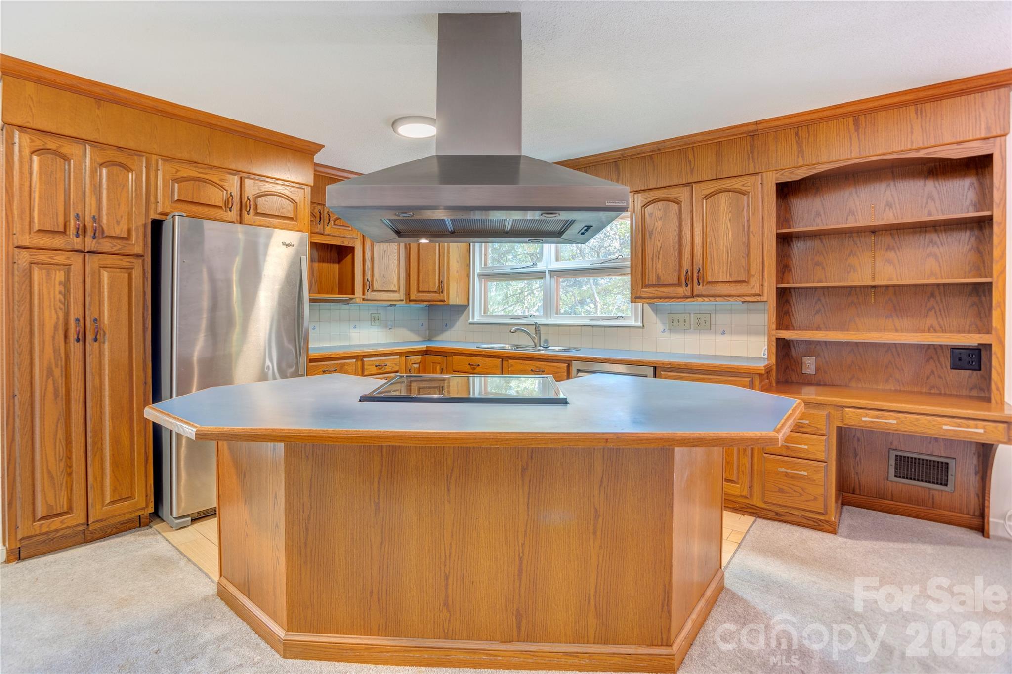 688 Grandview Drive Property Photo 17
