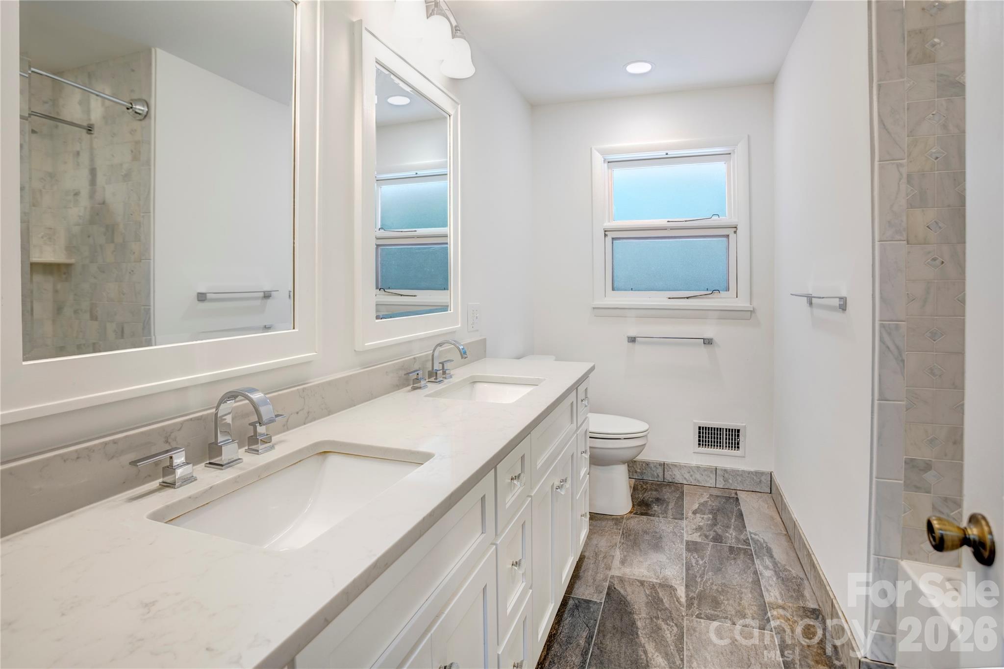 688 Grandview Drive Property Photo 20