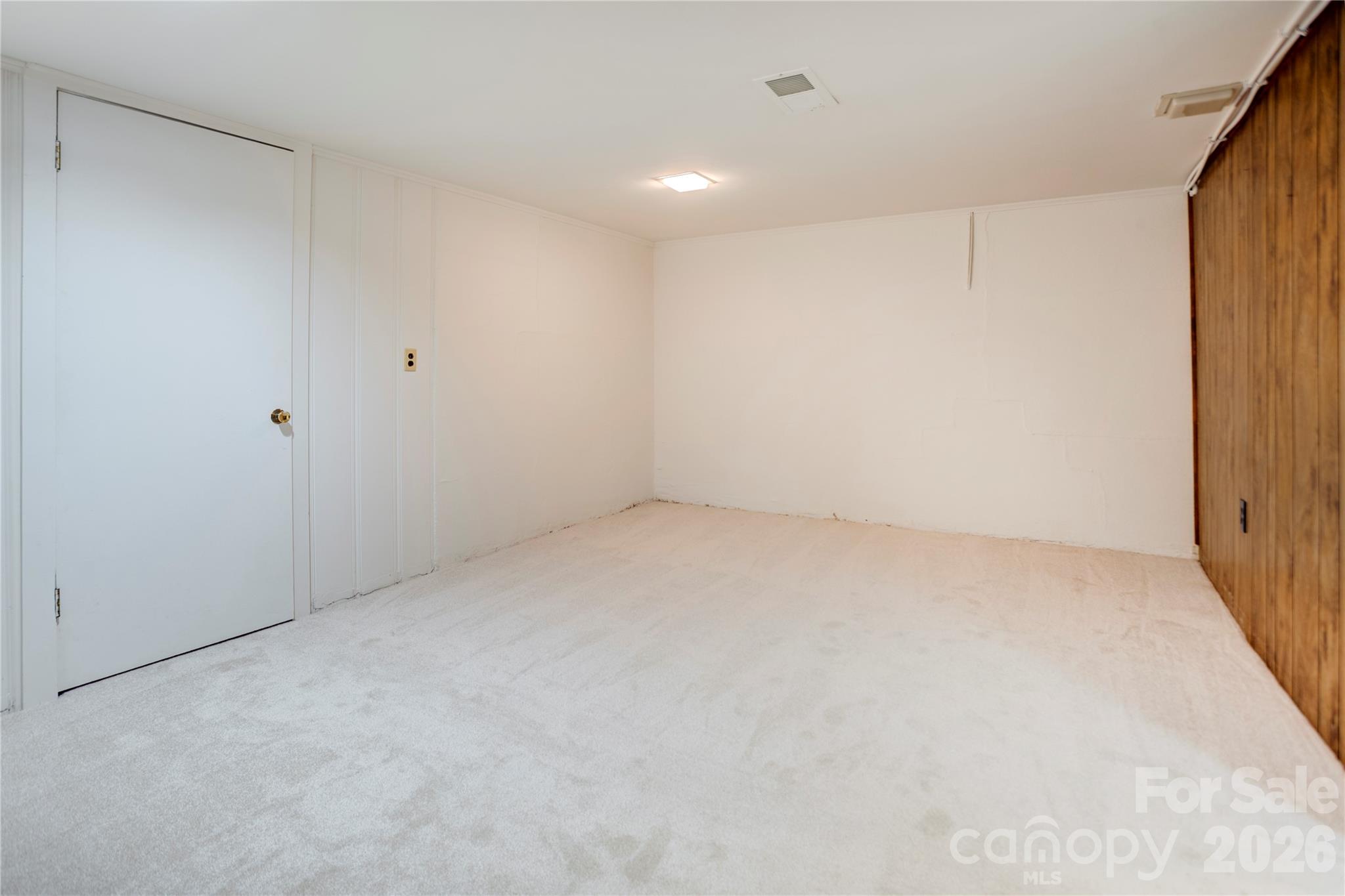 688 Grandview Drive Property Photo 32