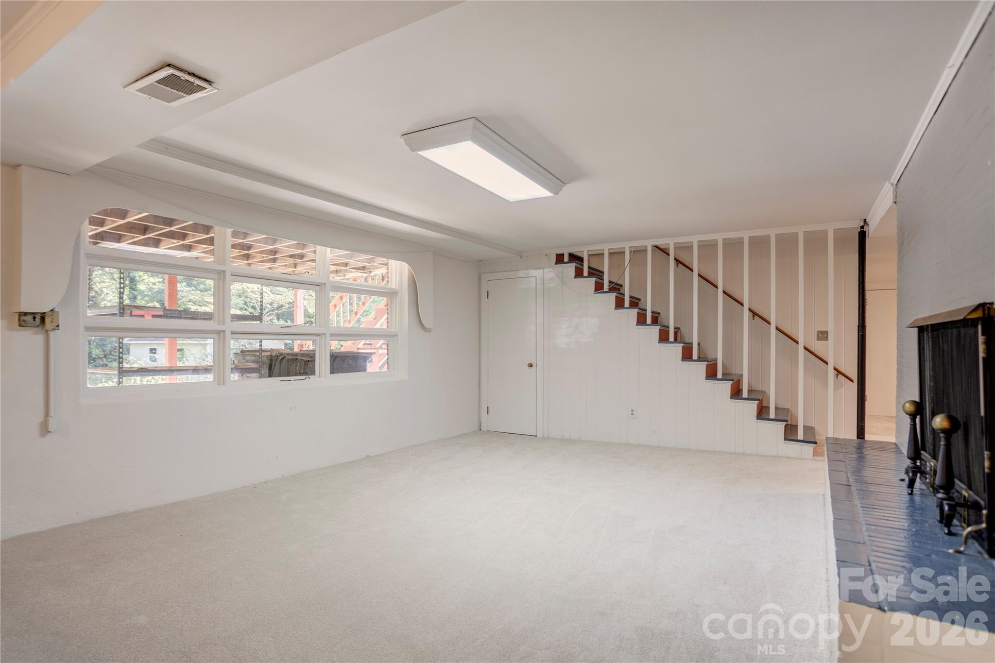 688 Grandview Drive Property Photo 35