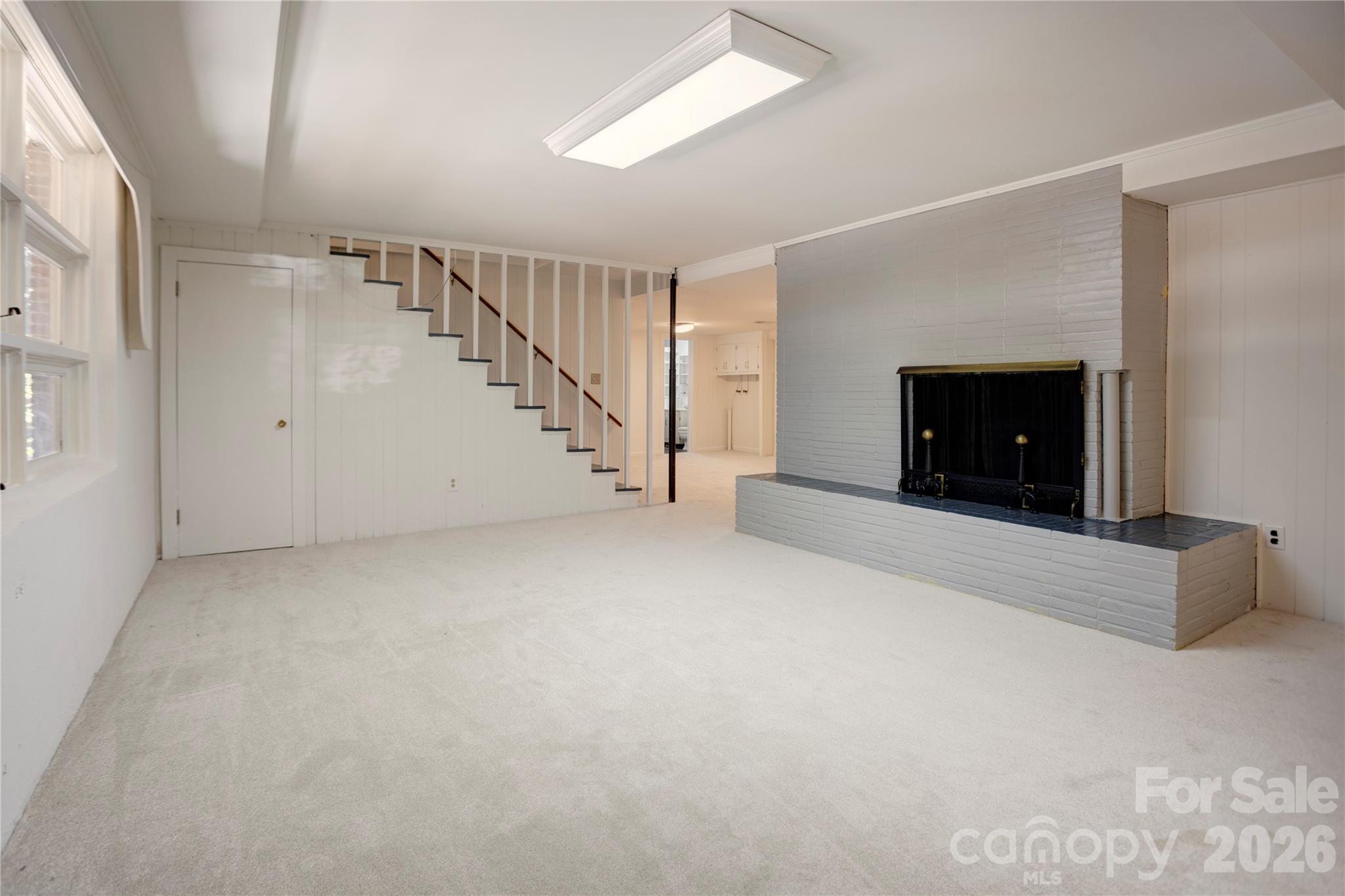 688 Grandview Drive Property Photo 36
