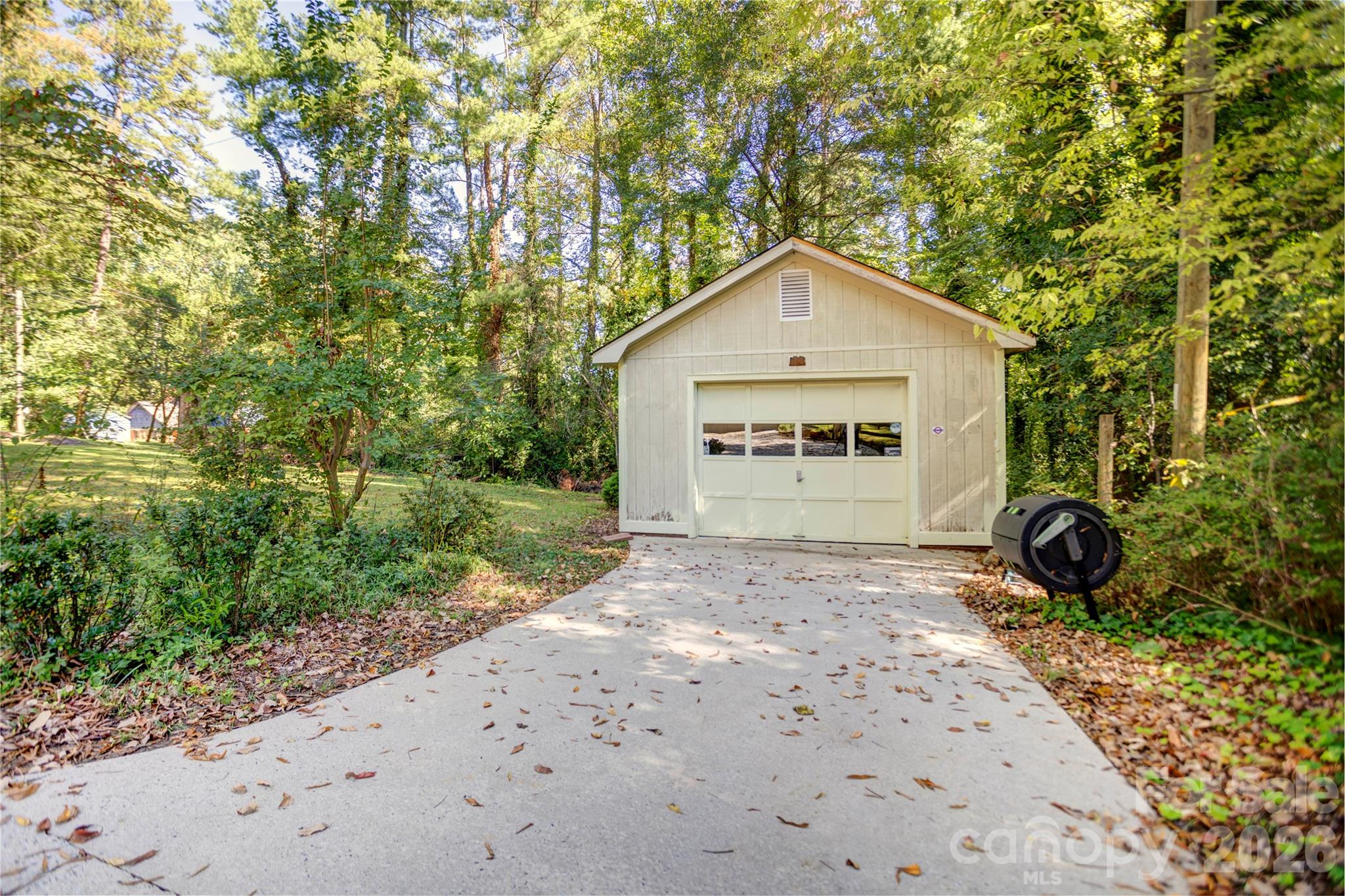 688 Grandview Drive Property Photo 44