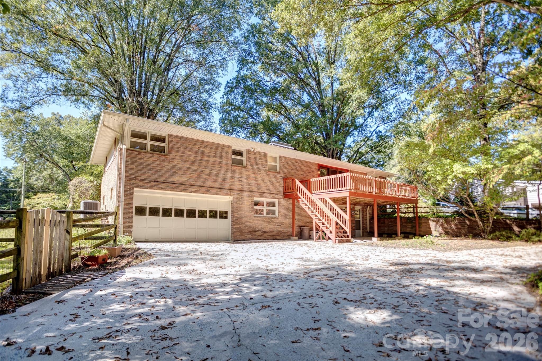 688 Grandview Drive Property Photo 45