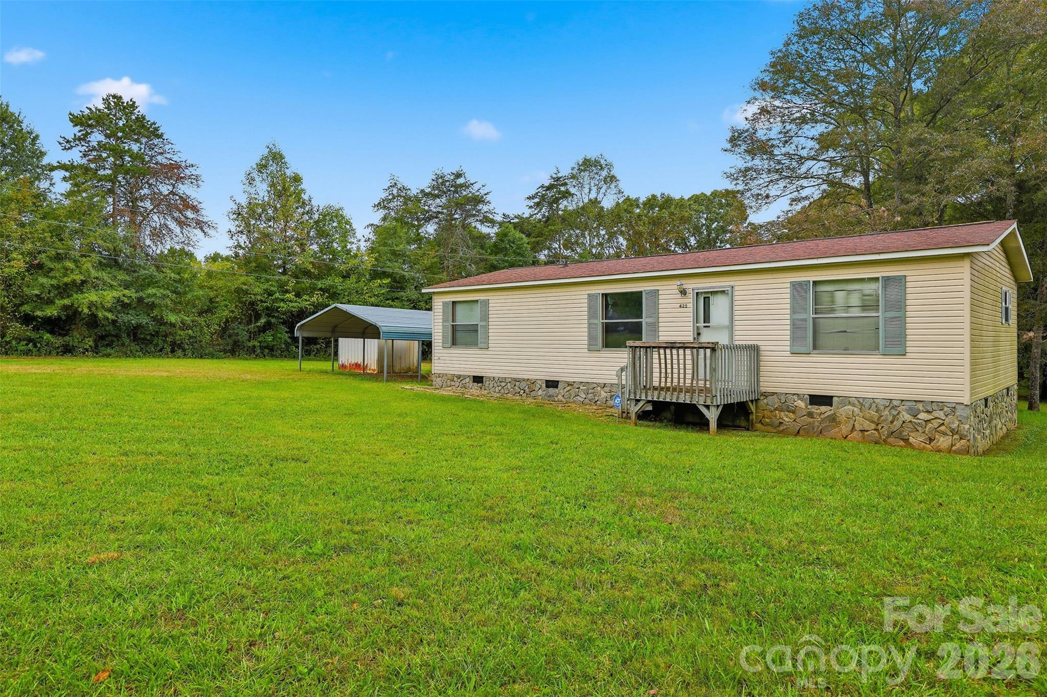 425 E Lackey Farm Road Property Photo 3
