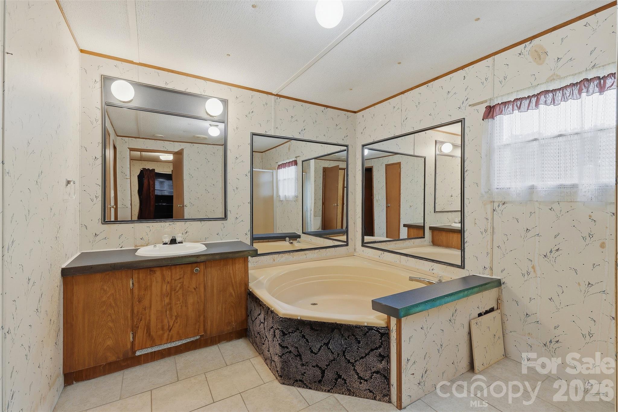 425 E Lackey Farm Road Property Photo 17