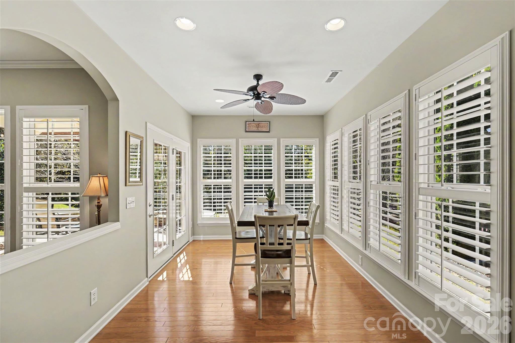8077 Crater Lake Drive Property Photo 6
