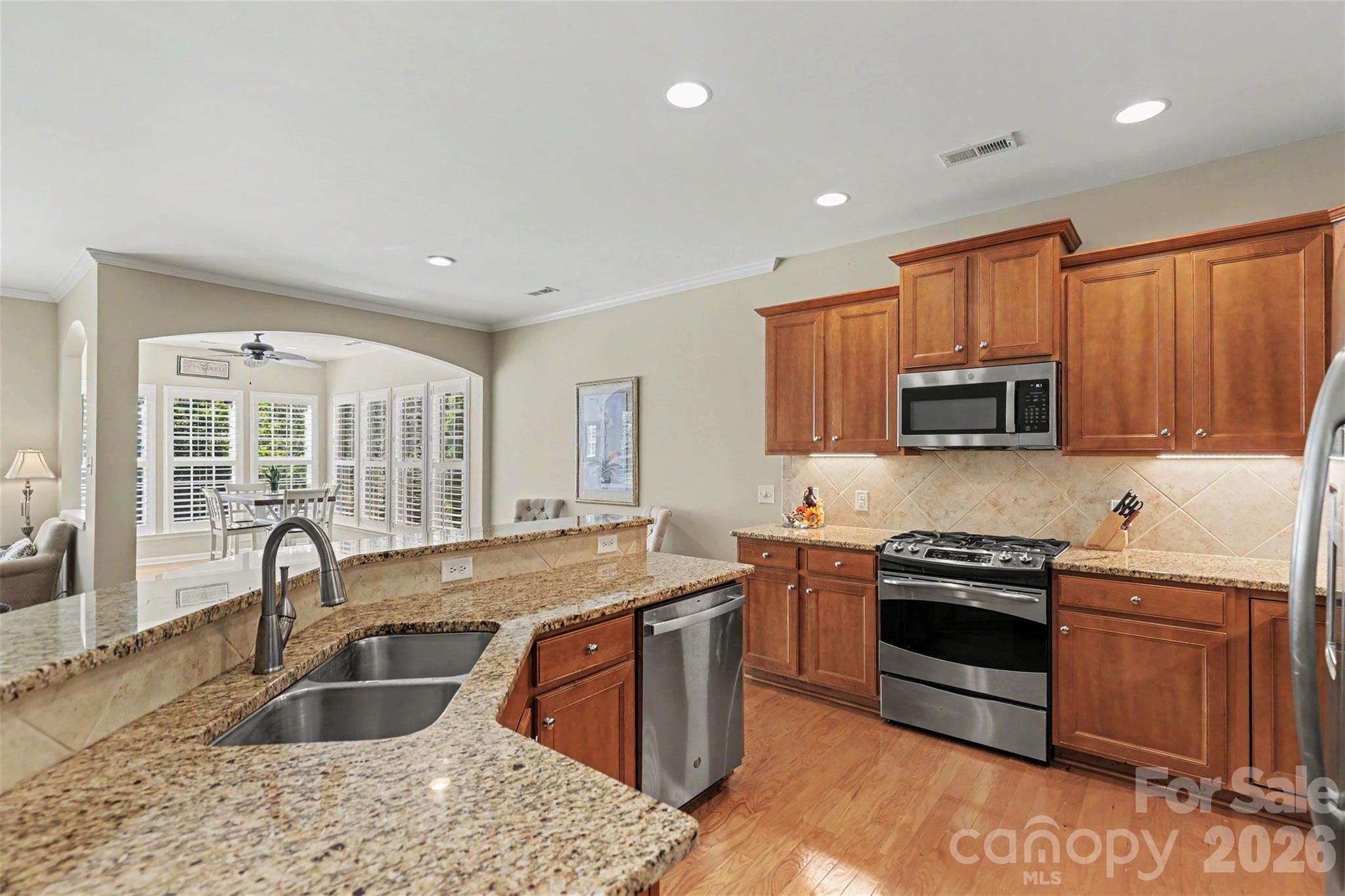 8077 Crater Lake Drive Property Photo 9