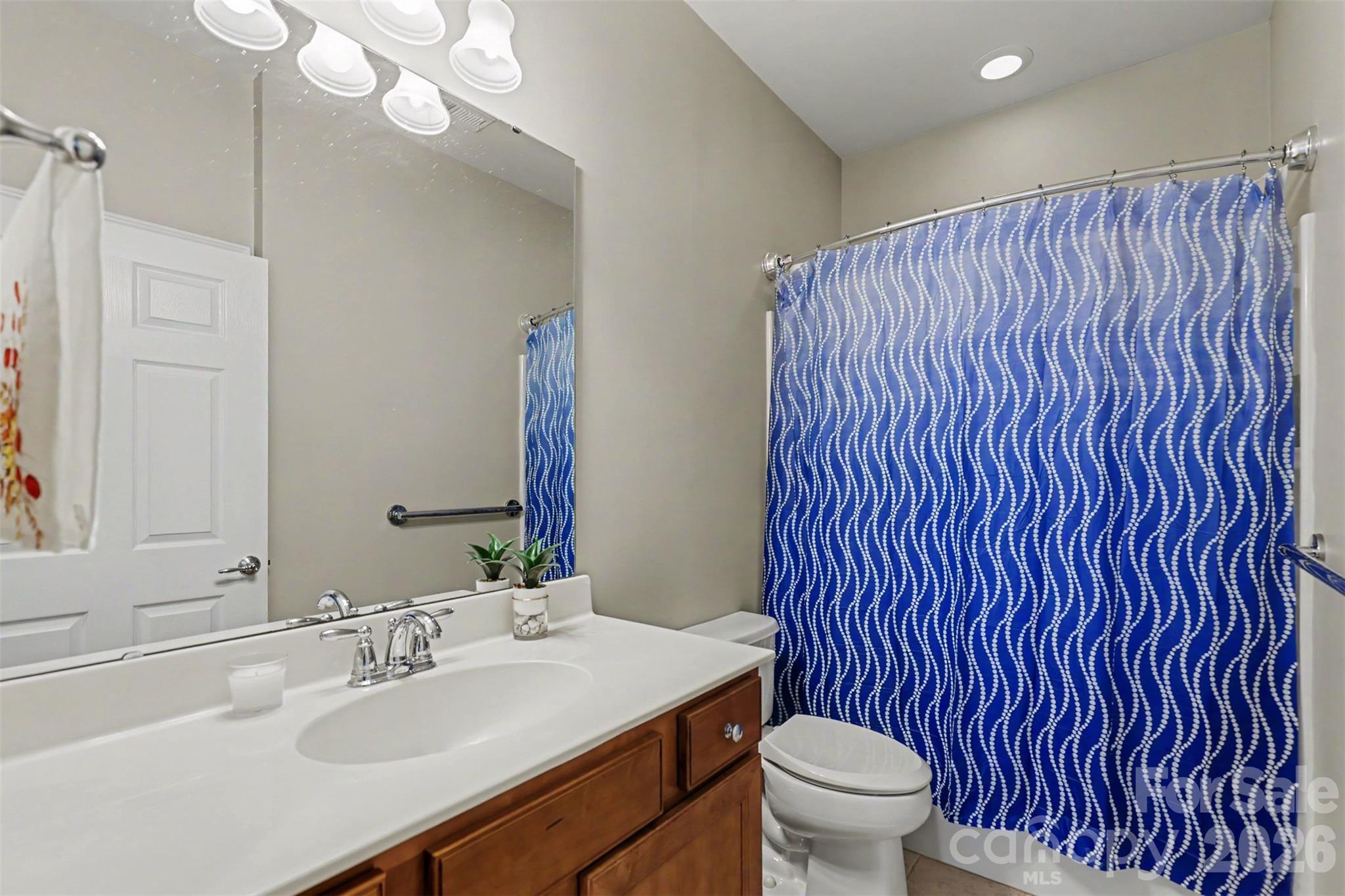 8077 Crater Lake Drive Property Photo 19