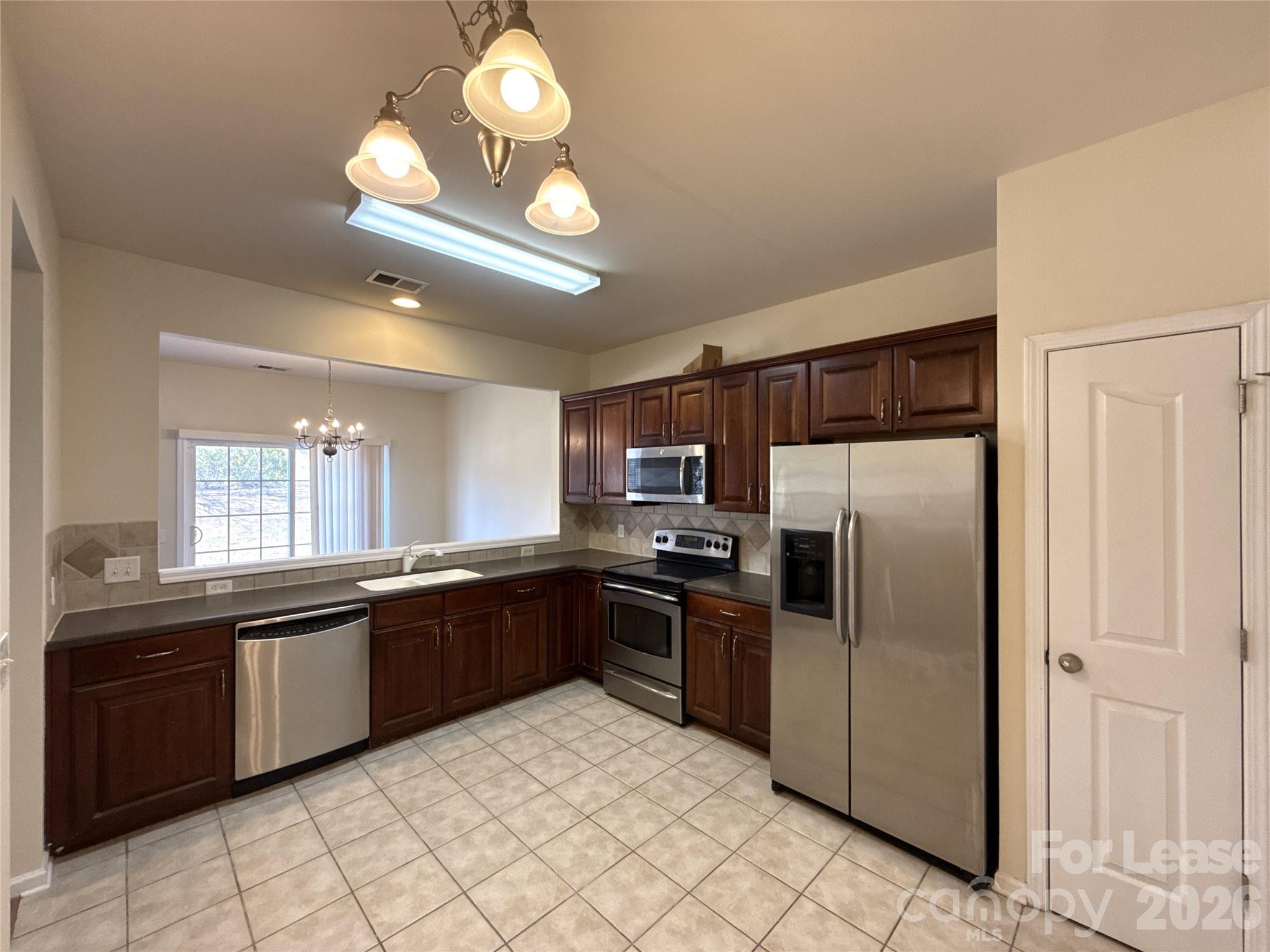 9102 Redmond Trace Road Property Photo 6