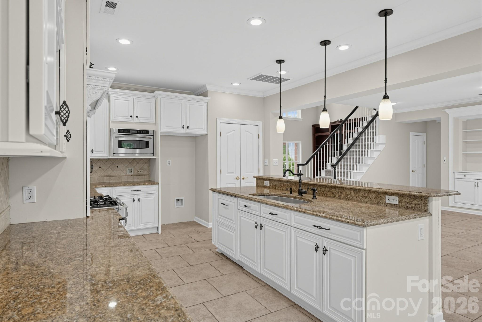 15127 Kellington Court Property Photo 12