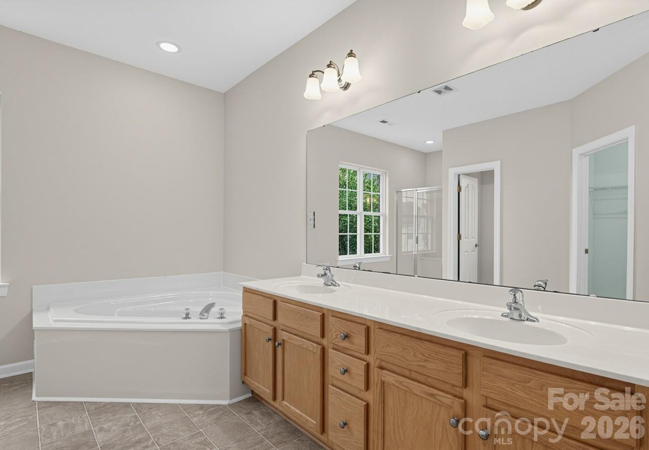 15127 Kellington Court Property Photo 18