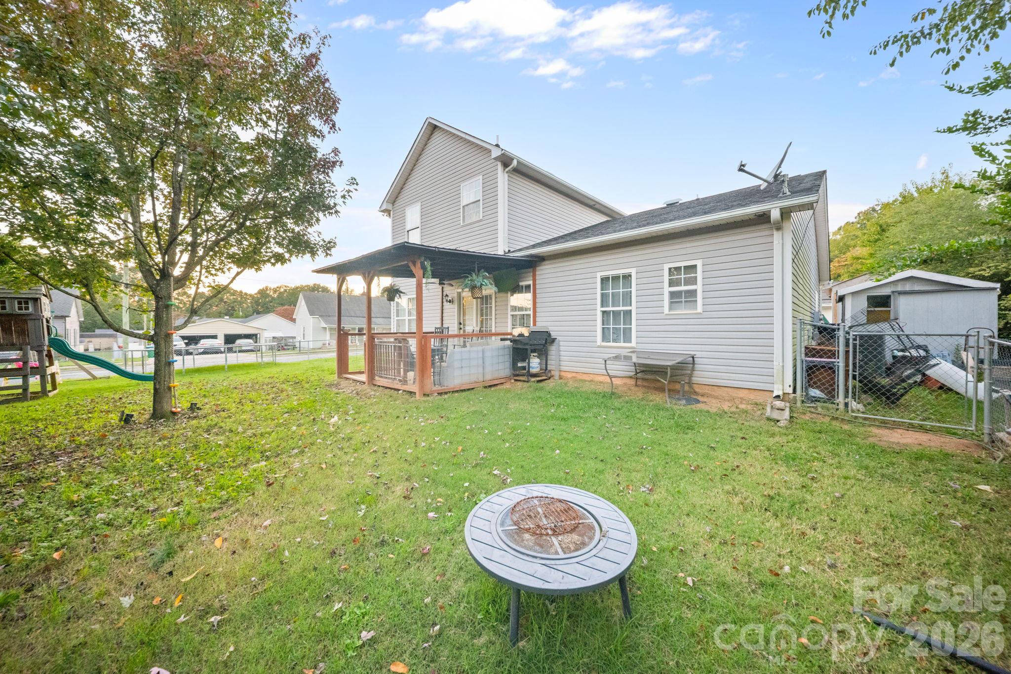 511 S Zion Street Property Photo 26