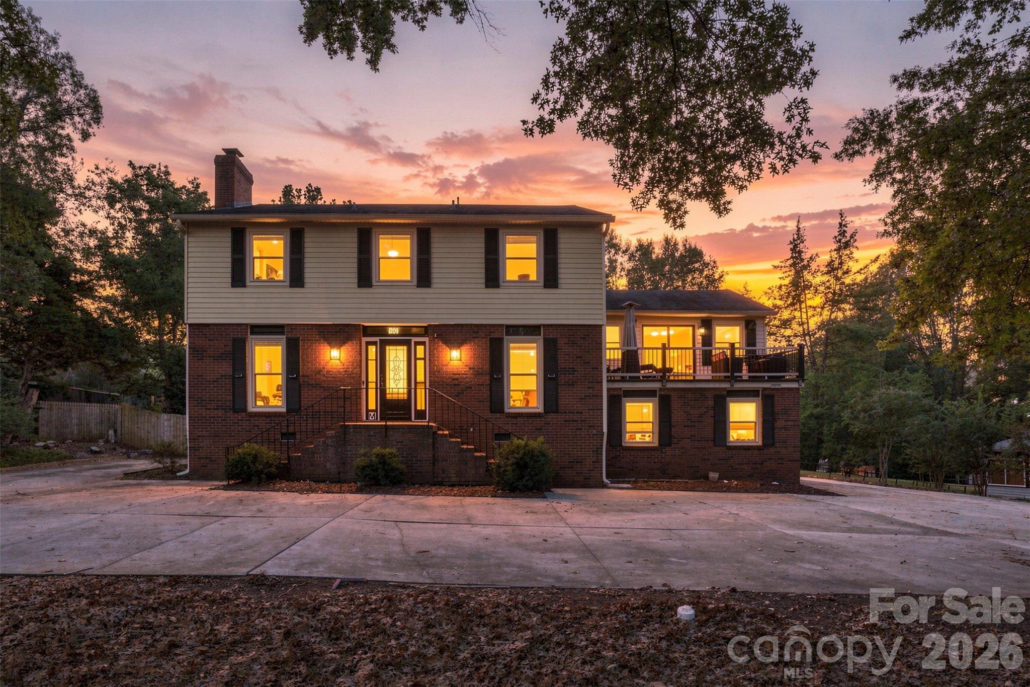 4206 Foxmoor Drive L43b2m19-181 Property Photo 1