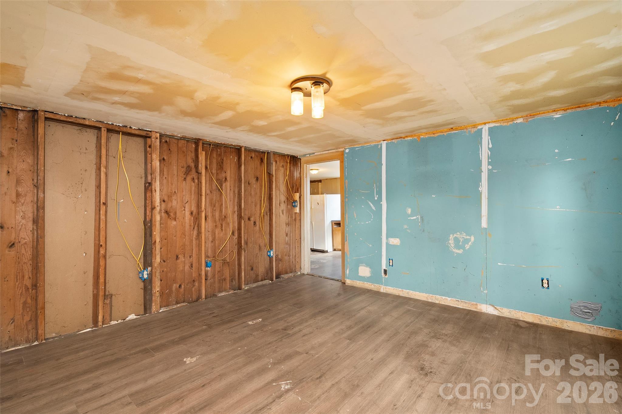 75 Travis Street Property Photo 5