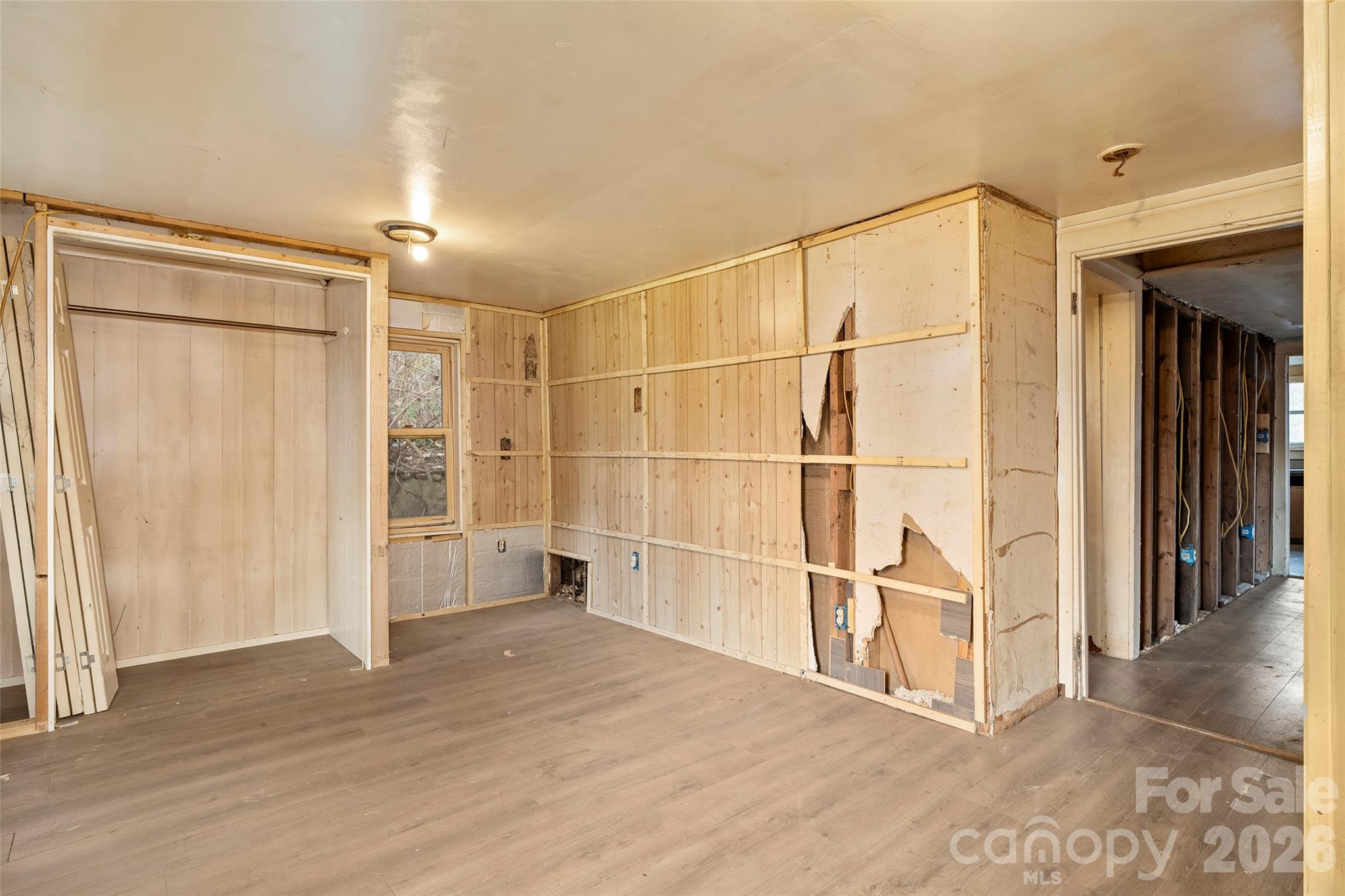 75 Travis Street Property Photo 8