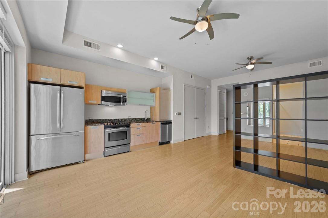 1133 Metropolitan Avenue 204 Property Photo 11