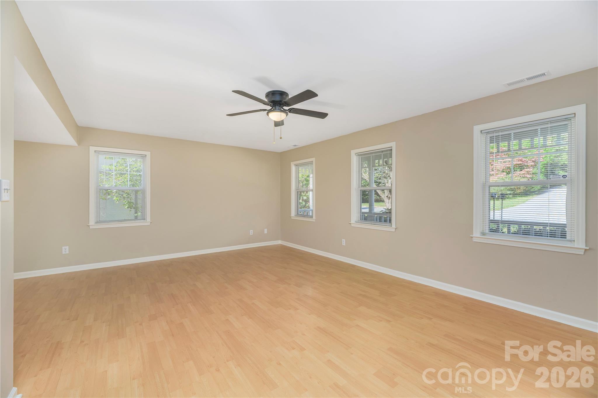 17 Sheridan Road Property Photo 9