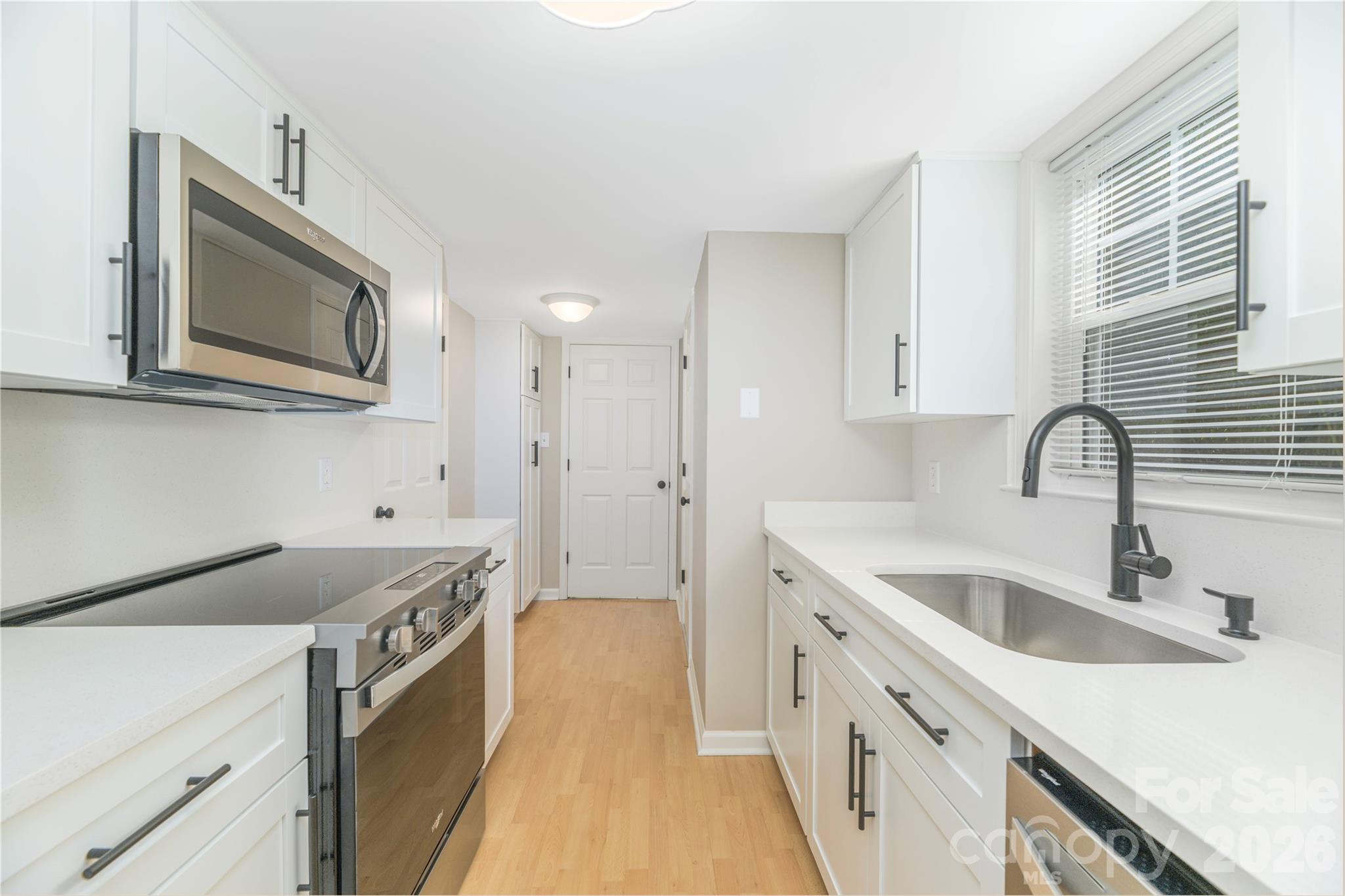 17 Sheridan Road Property Photo 13