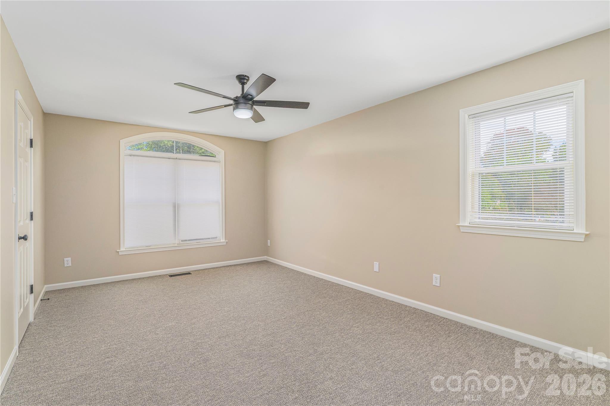 17 Sheridan Road Property Photo 21