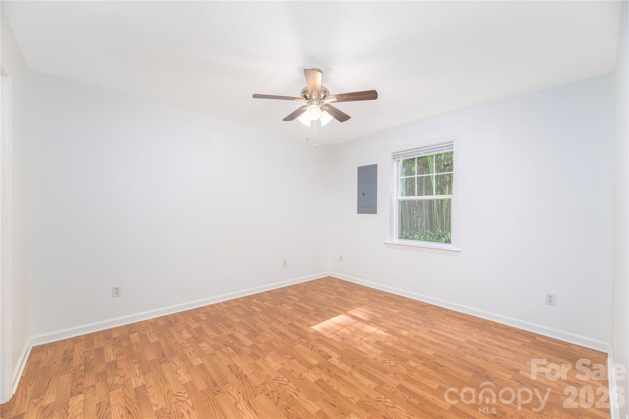 17 Sheridan Road Property Photo 38