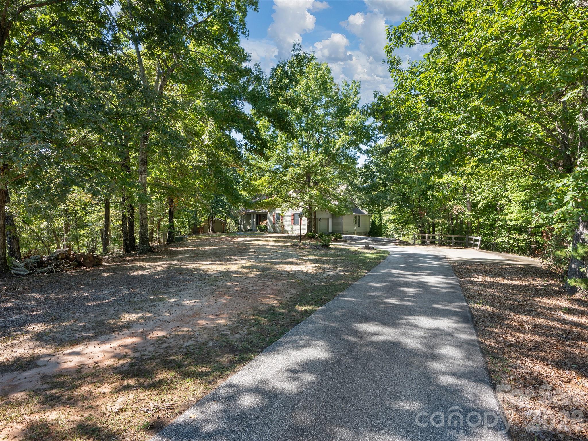 620 N Highland Road Property Photo 2