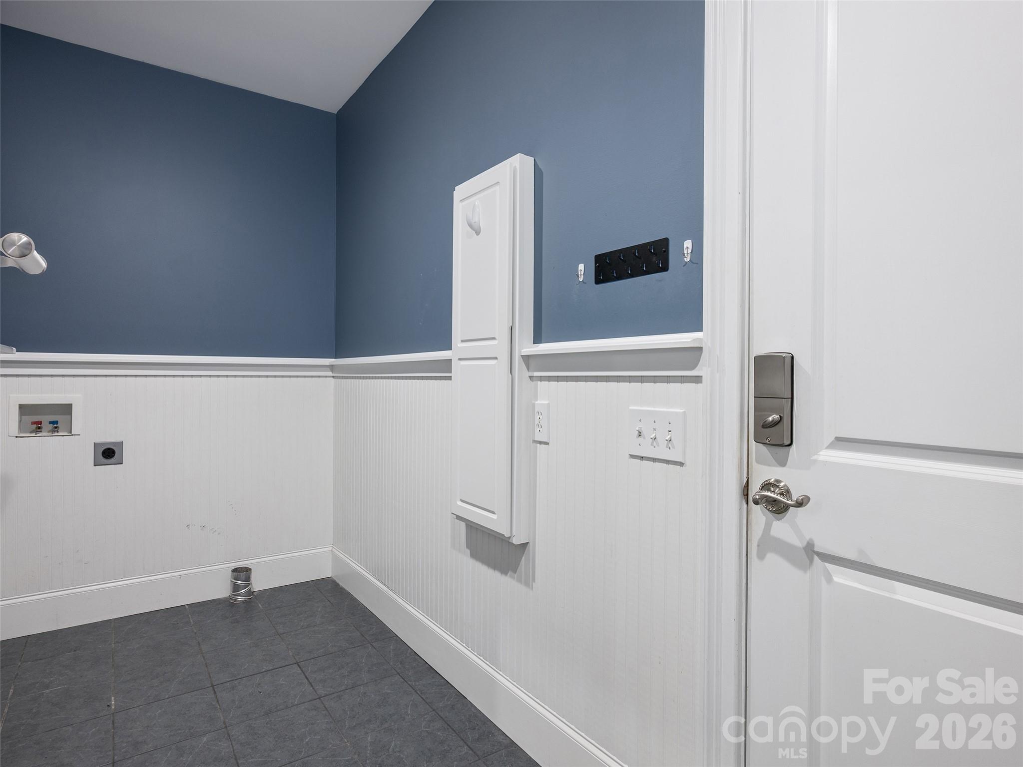 620 N Highland Road Property Photo 27