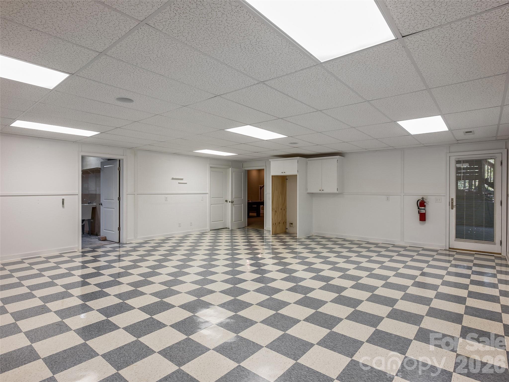 620 N Highland Road Property Photo 33