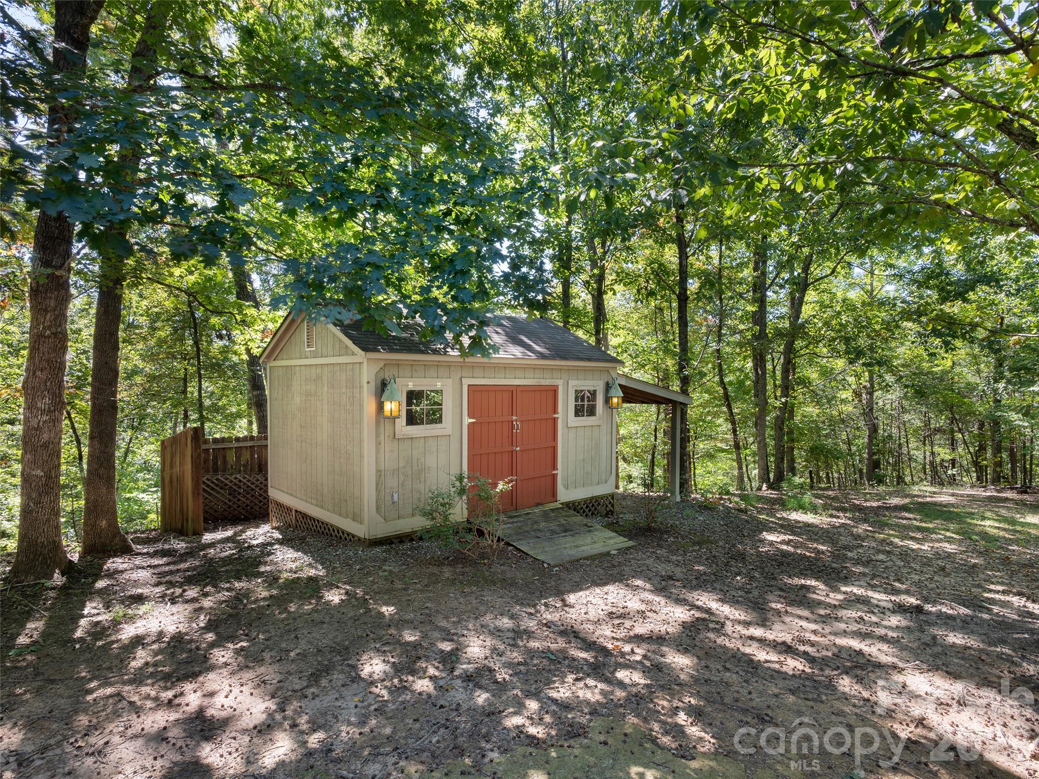 620 N Highland Road Property Photo 39