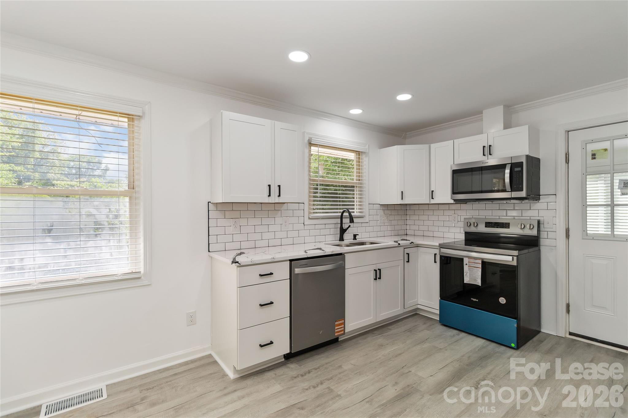 1022 Delmar Lane Property Photo 6