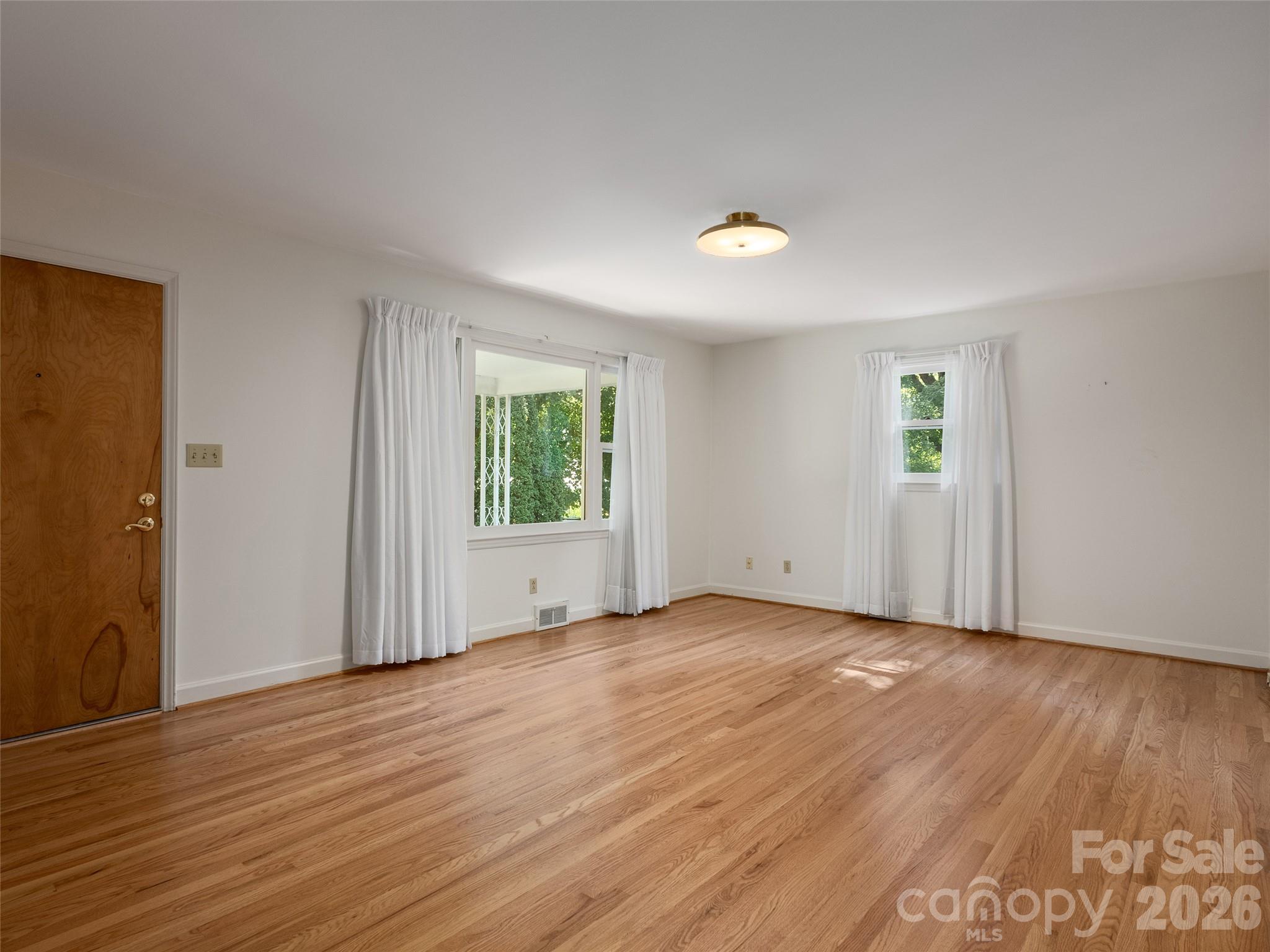 16 Ben Lippen Road Property Photo 5