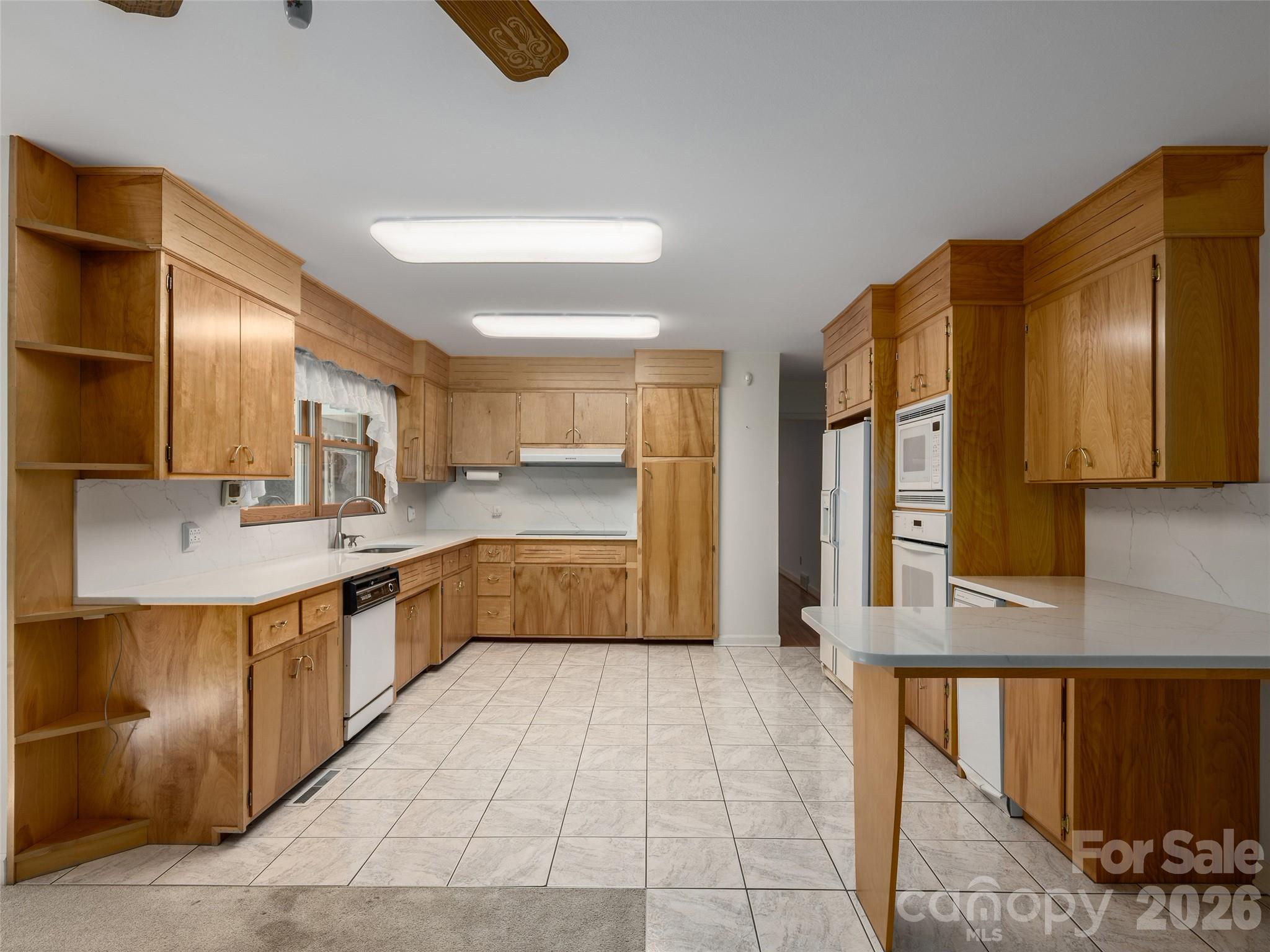 16 Ben Lippen Road Property Photo 9