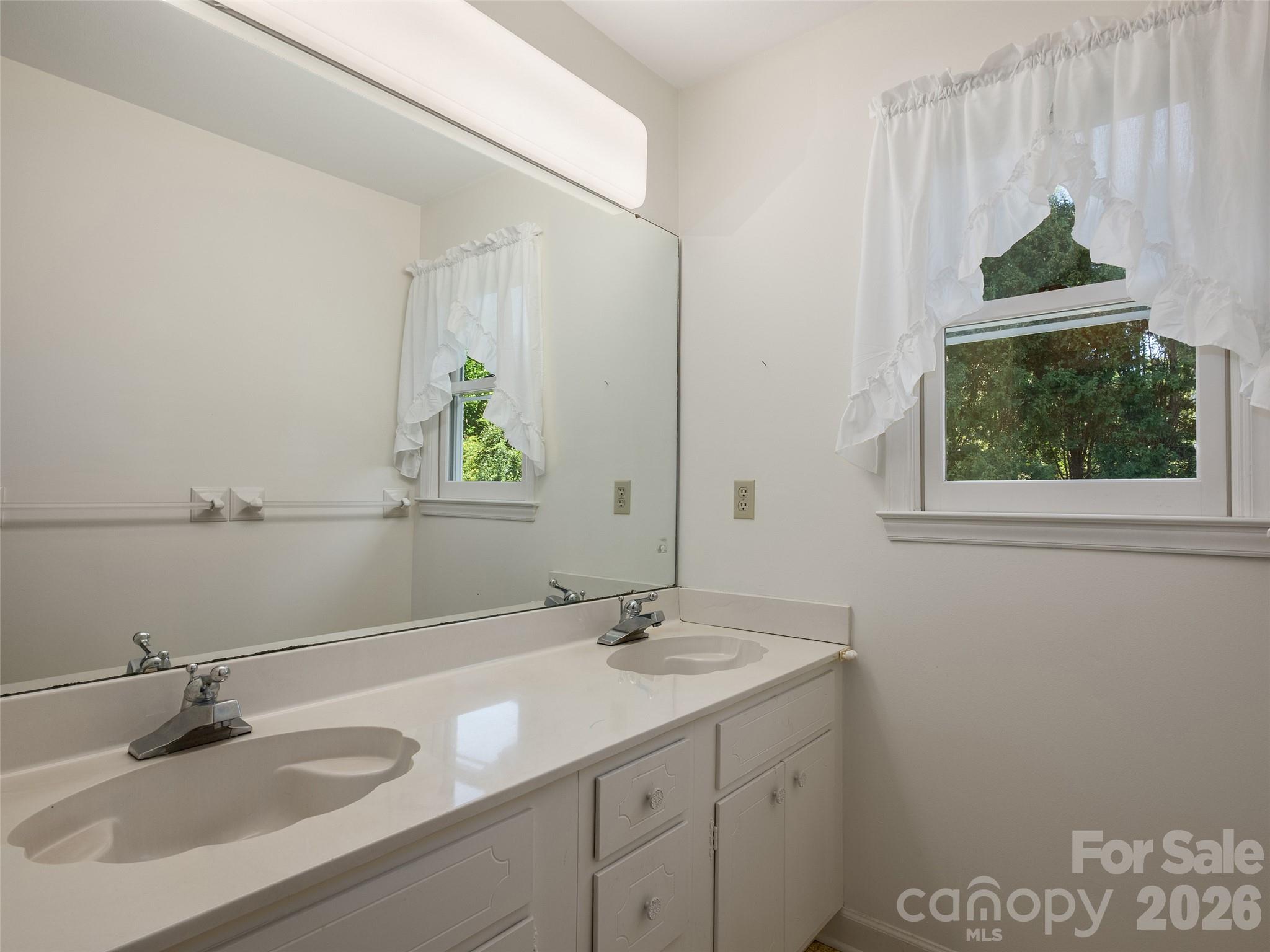 16 Ben Lippen Road Property Photo 14