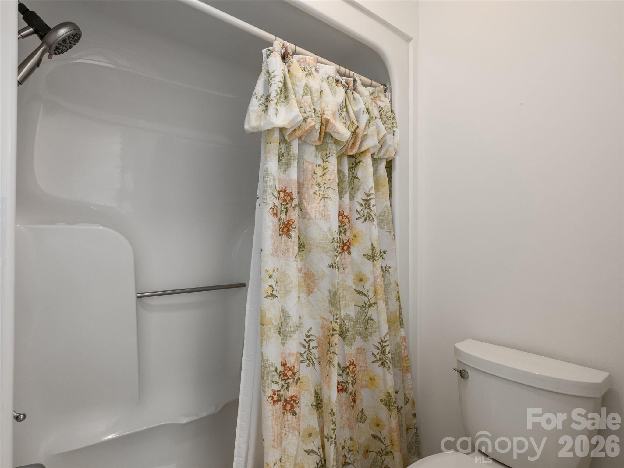 16 Ben Lippen Road Property Photo 15