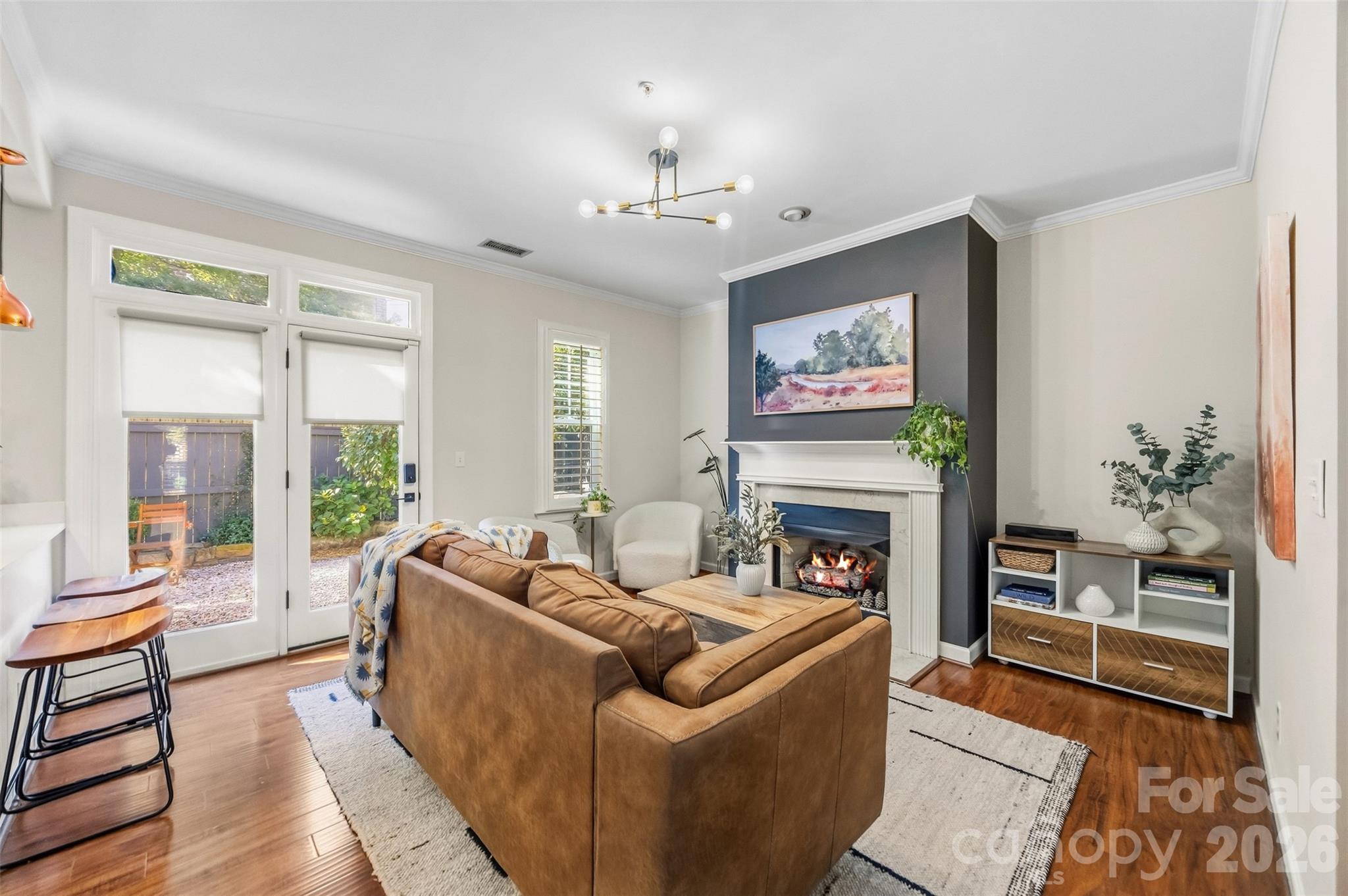 976 Park Slope Drive Property Photo 8