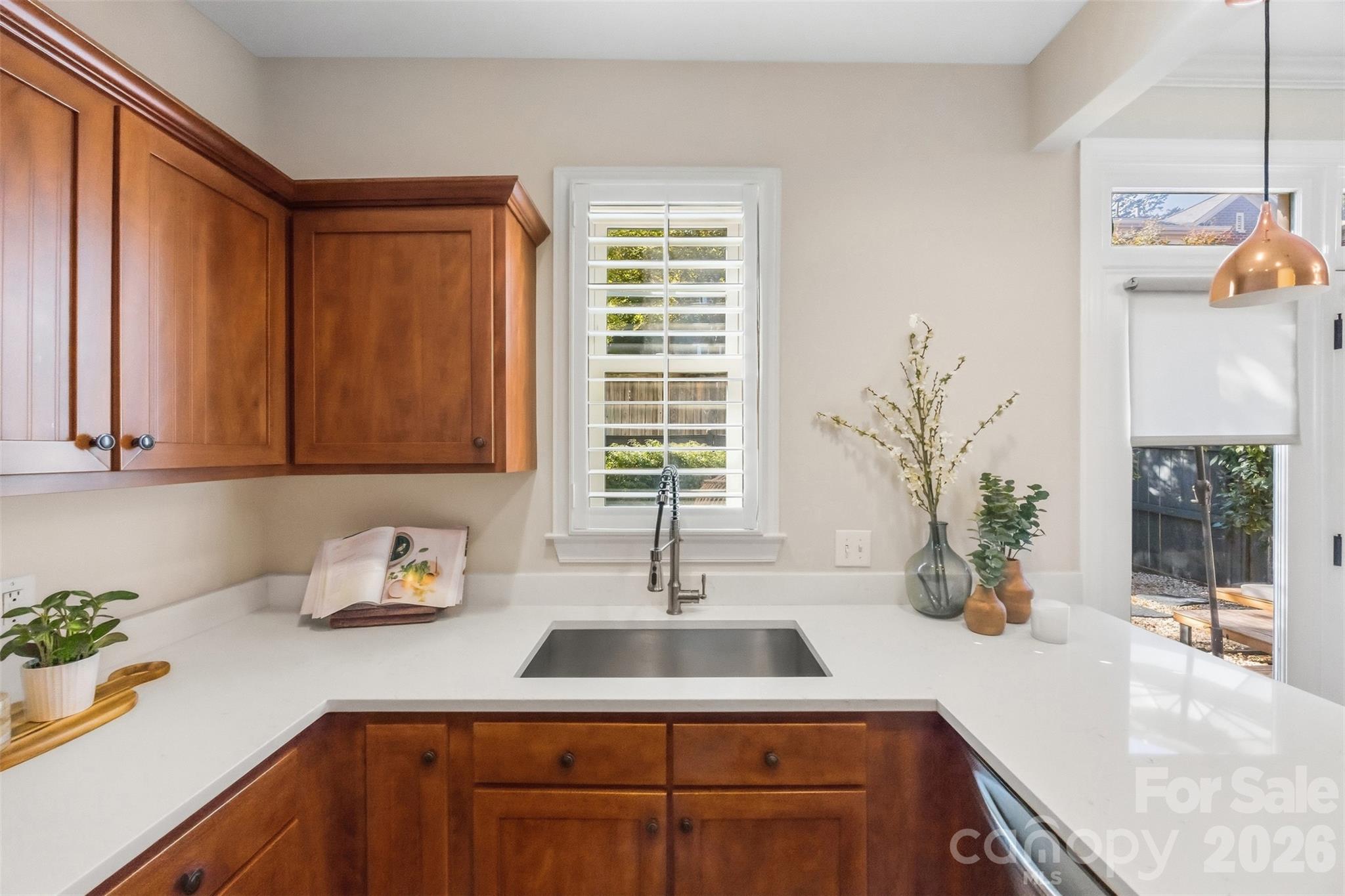976 Park Slope Drive Property Photo 13
